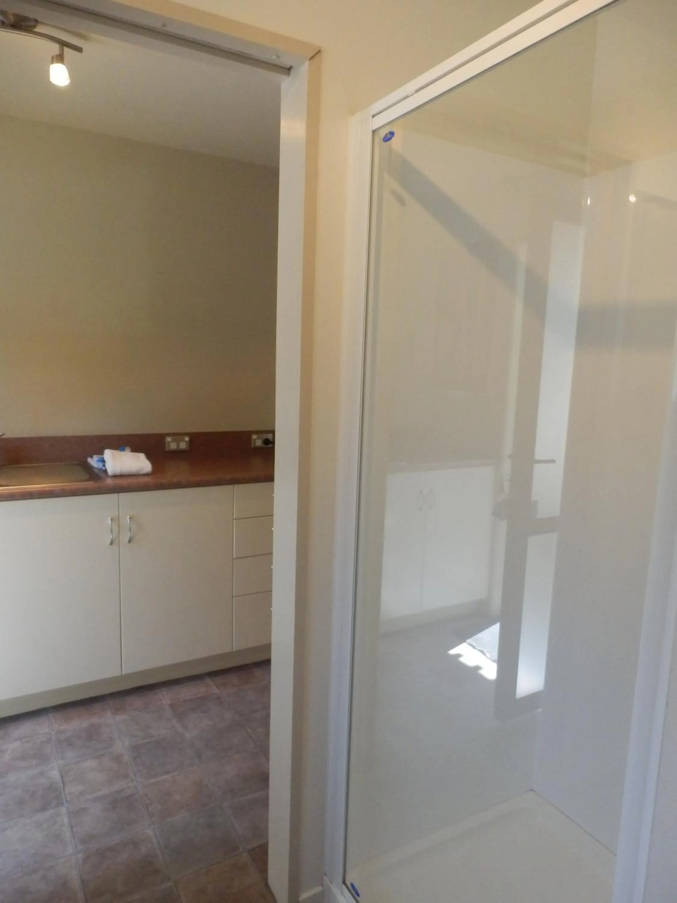 Shower in Wakatipu View Apartments