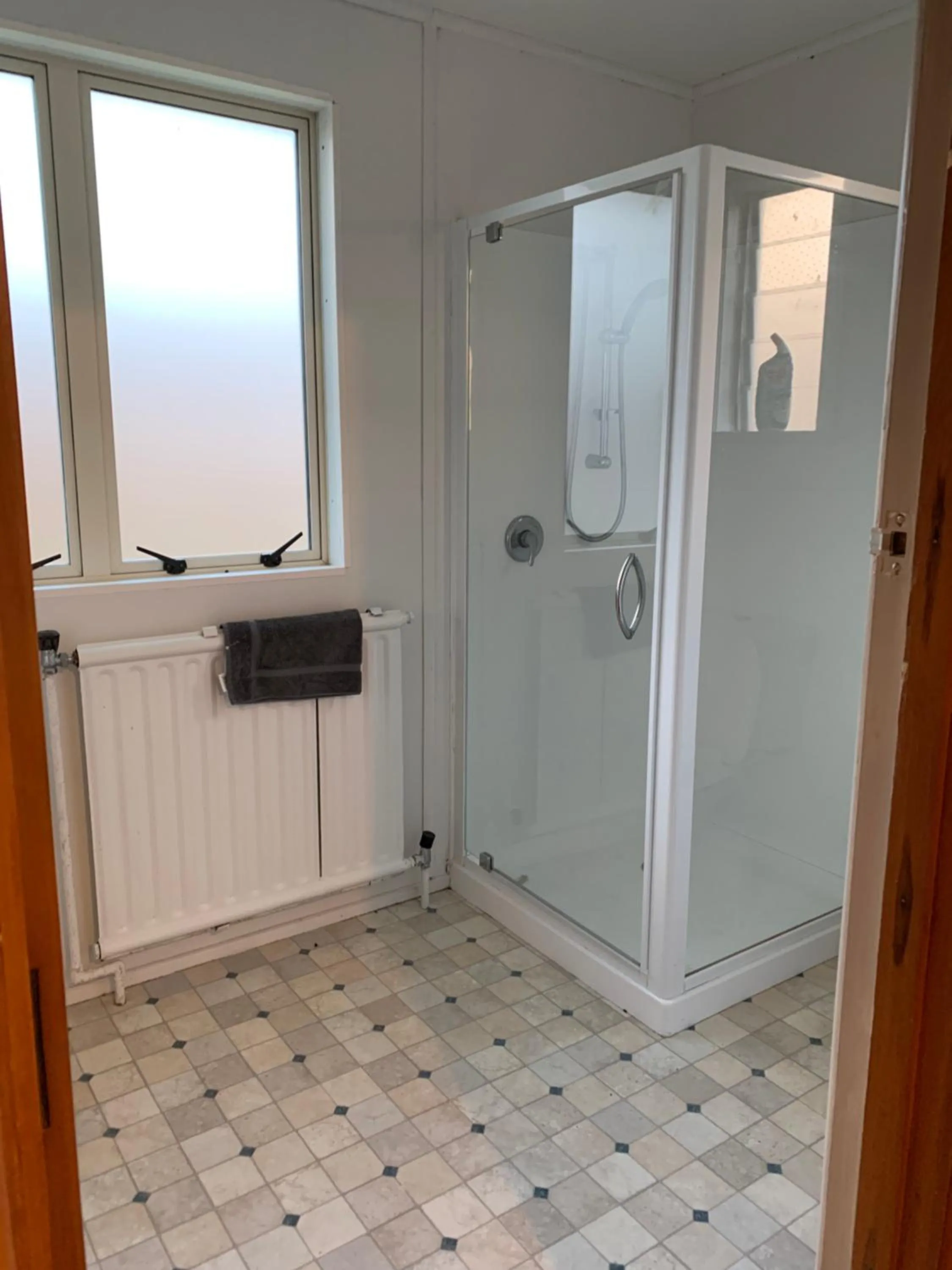 Shower in Thomas's Catlins Lodge and Camp Ground