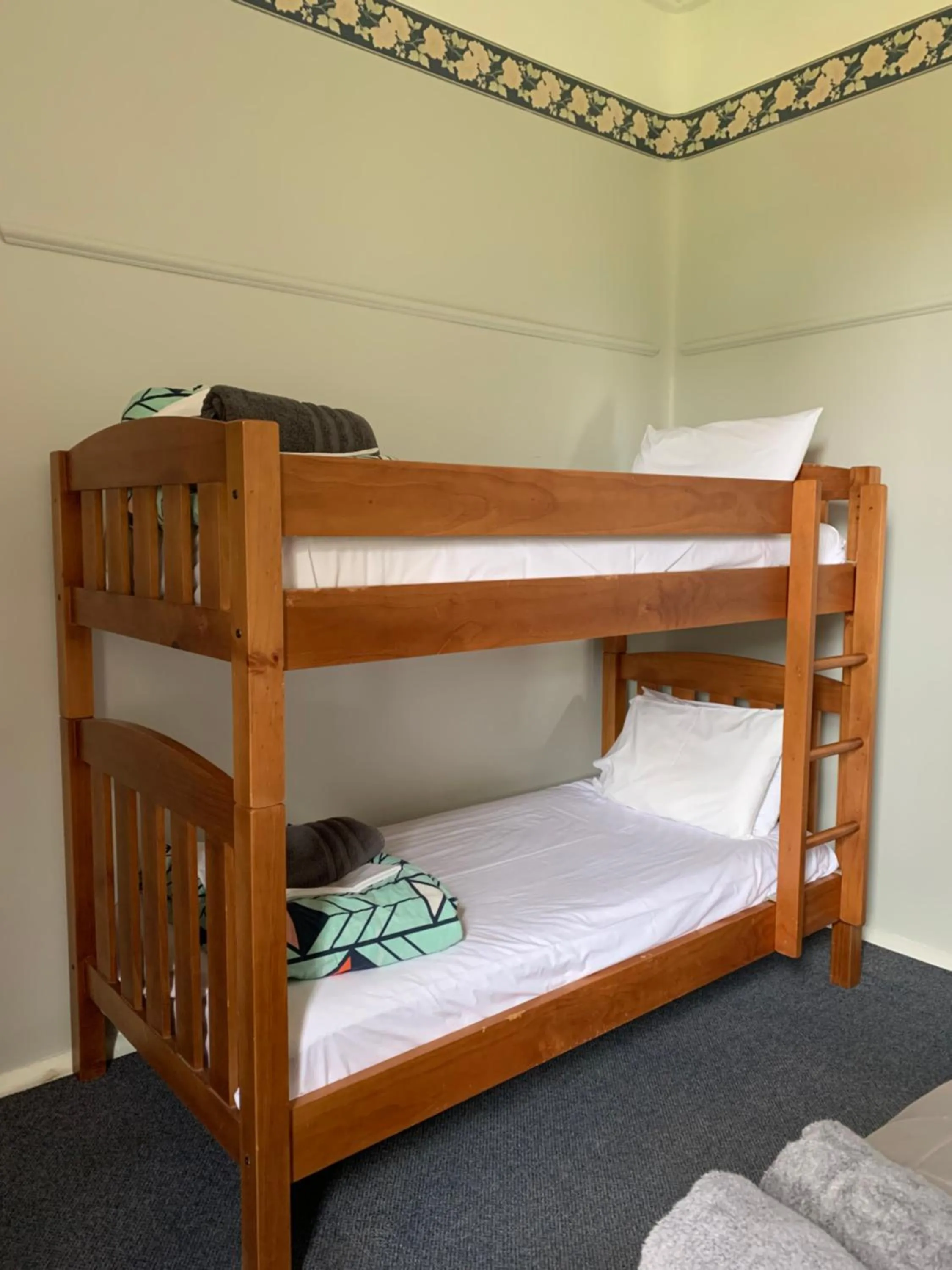 bunk bed, Bed in Thomas's Catlins Lodge and Camp Ground