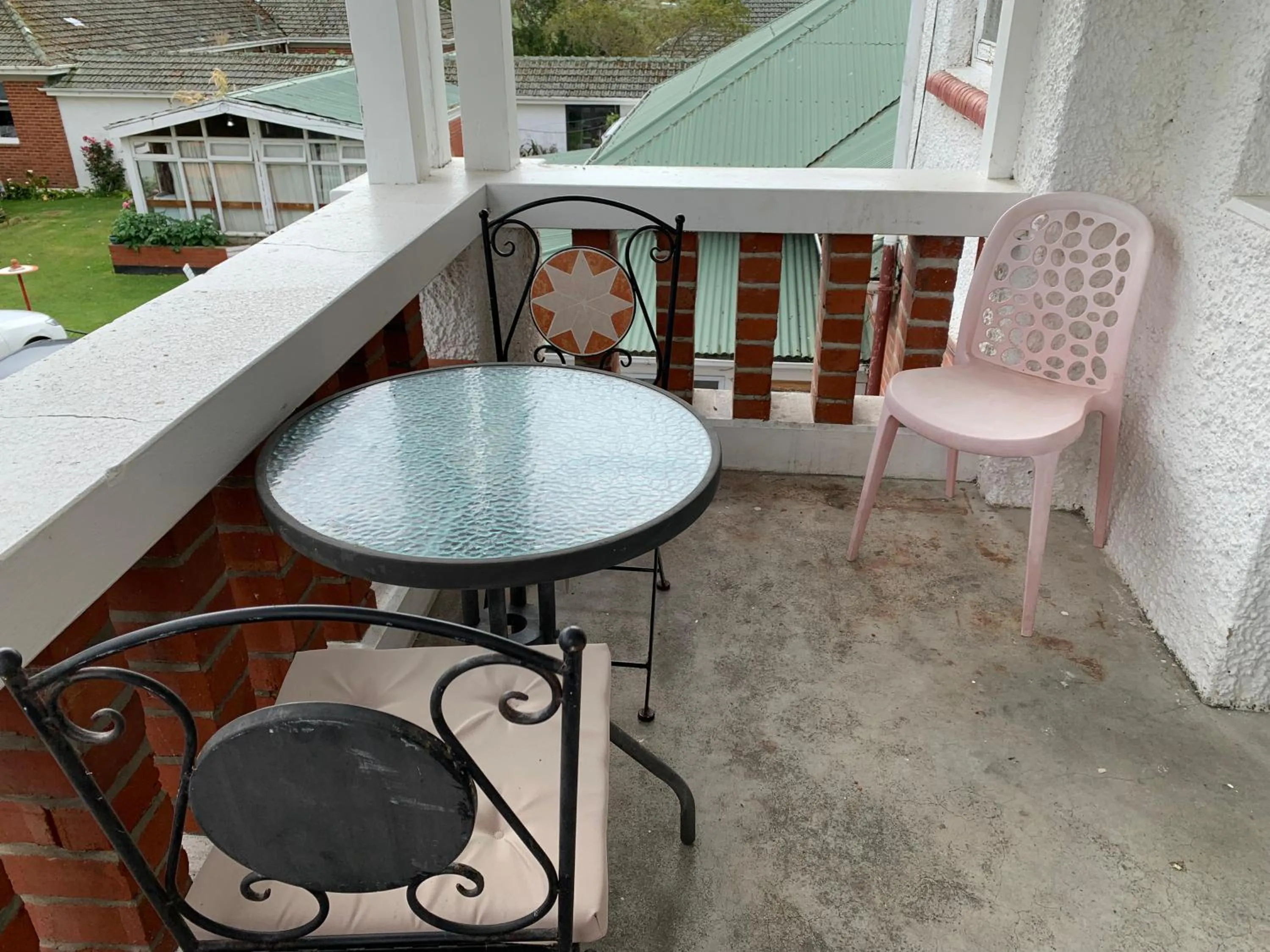 Patio in Thomas's Catlins Lodge and Camp Ground