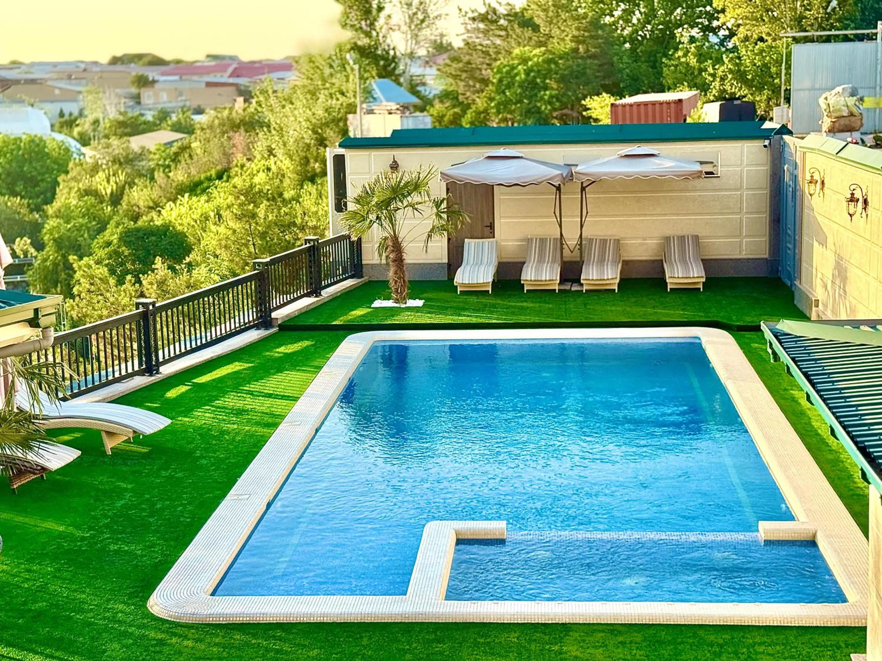 Swimming pool in Siab Hotel Premium