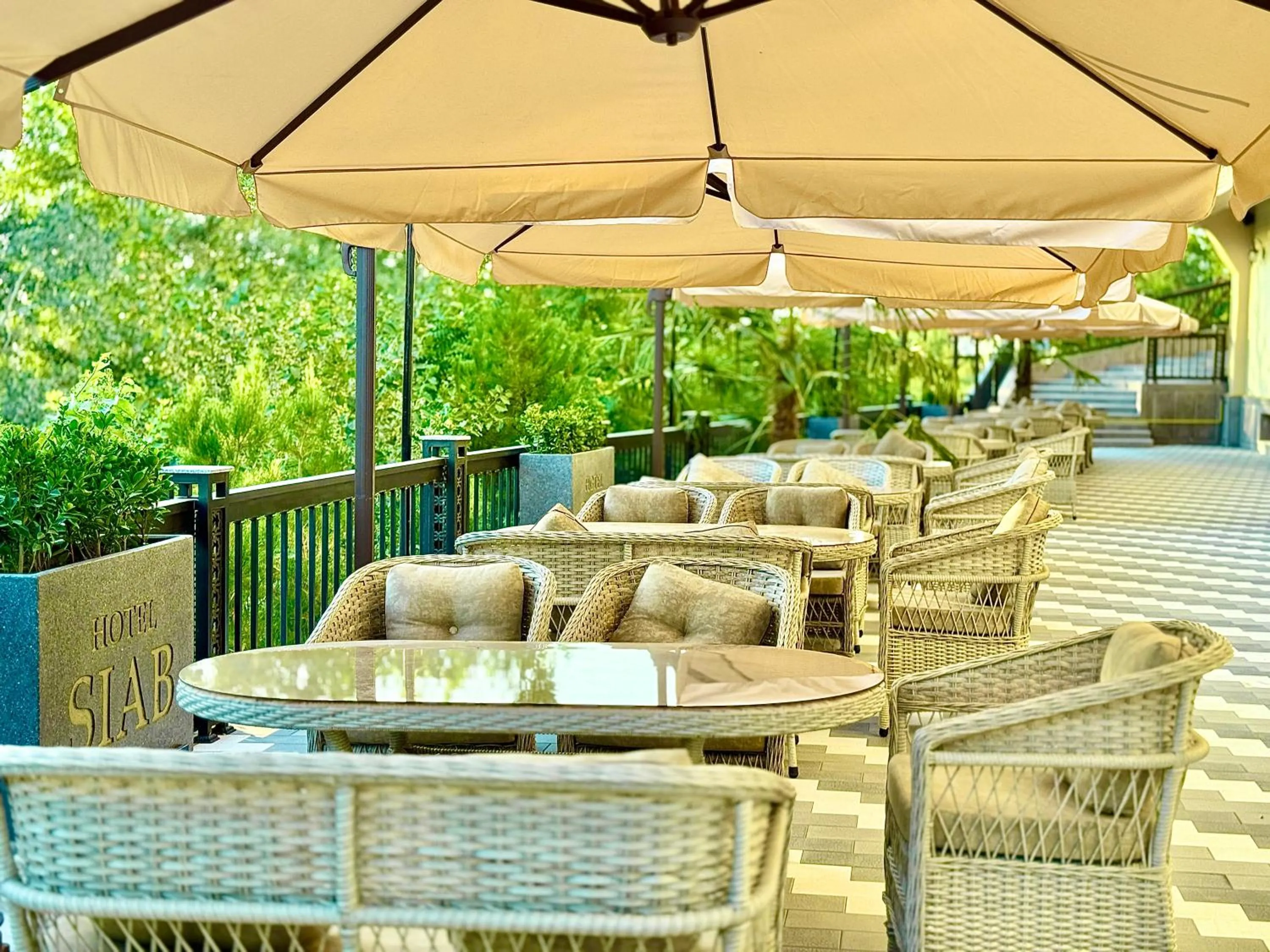 Garden in Siab Hotel Premium