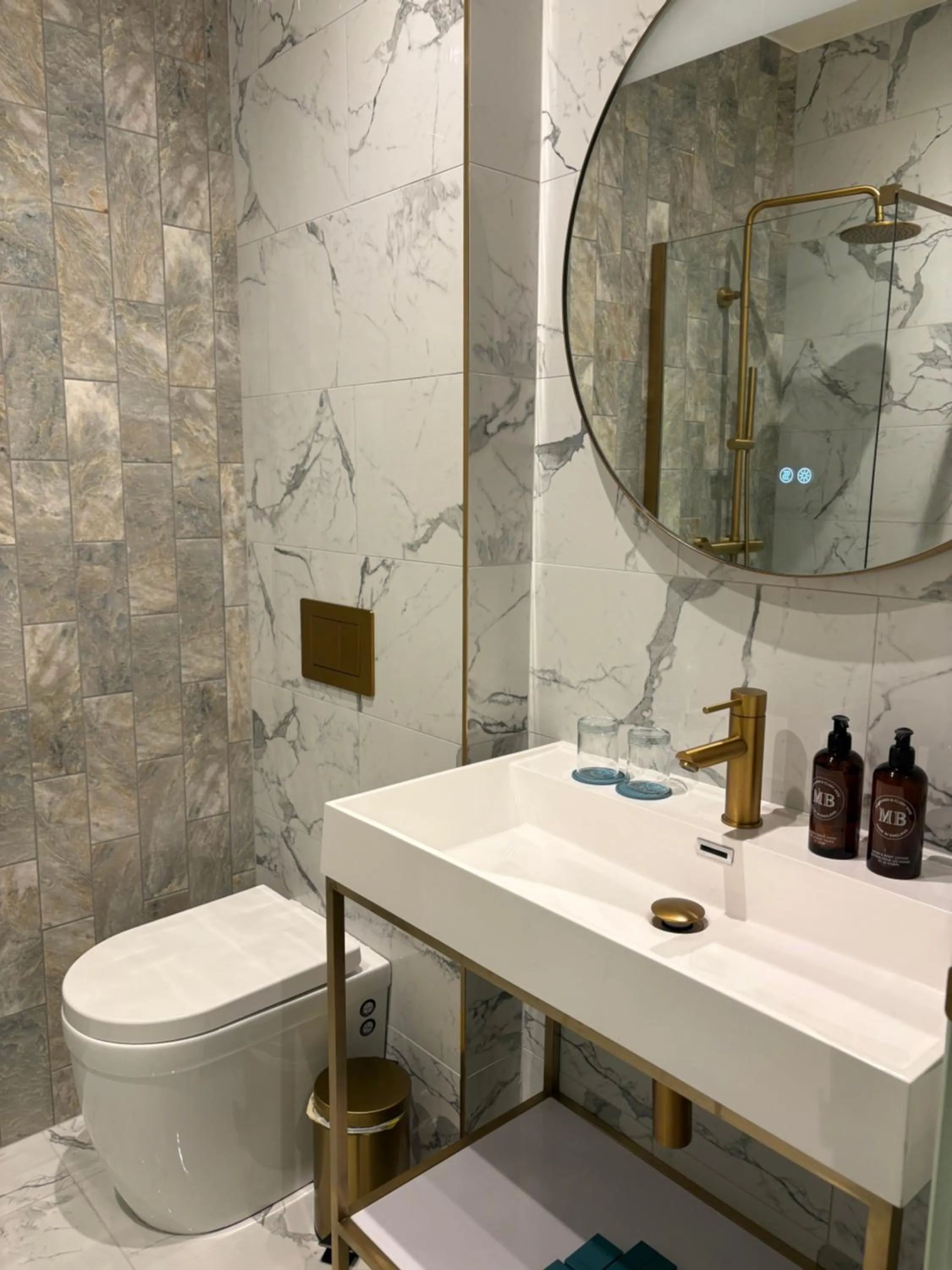 Bathroom in Ellen Kensington