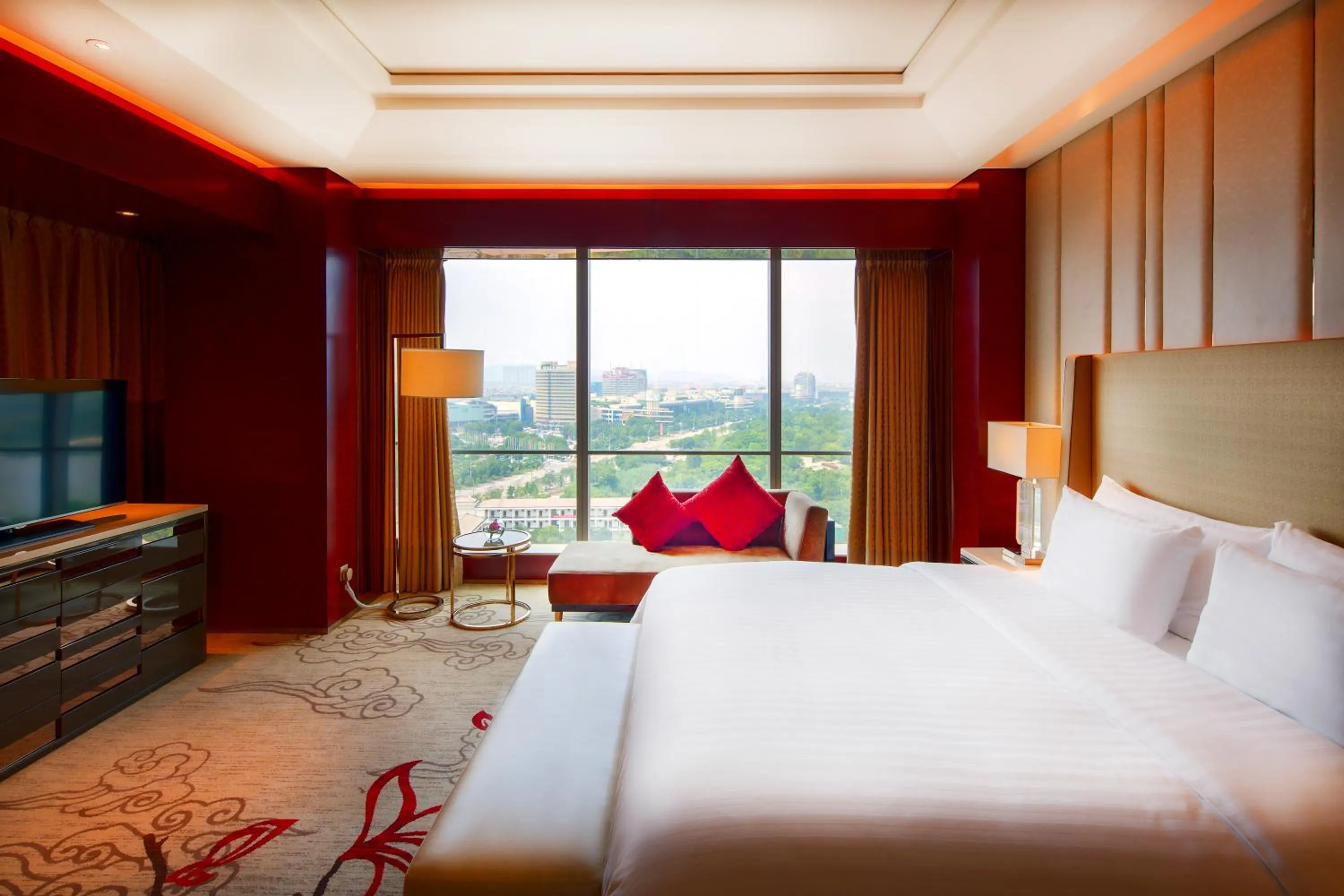 View (from property/room), Bed in Sanding New Century Grand Hotel Yiwu