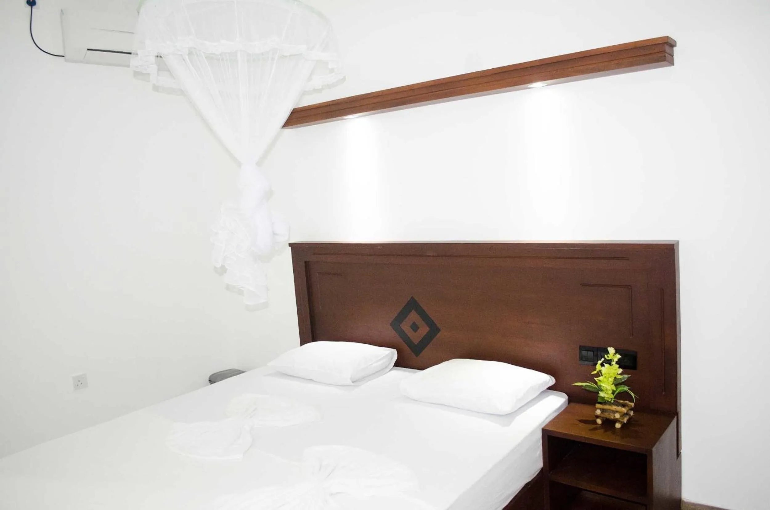 Photo of the whole room, Bed in Suwa Arana Resort