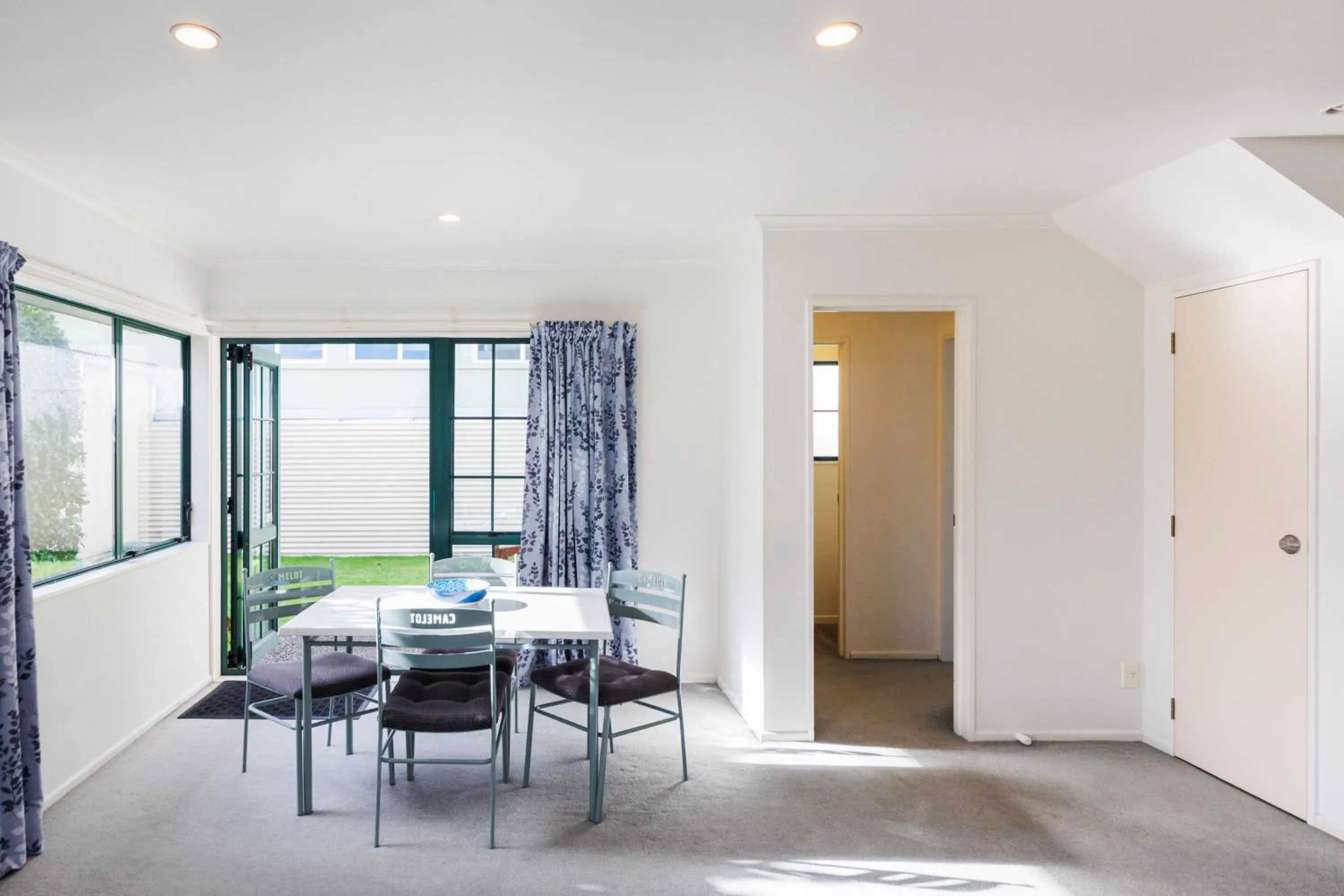 Living room in Camelot Motor Lodge and Conference Centre