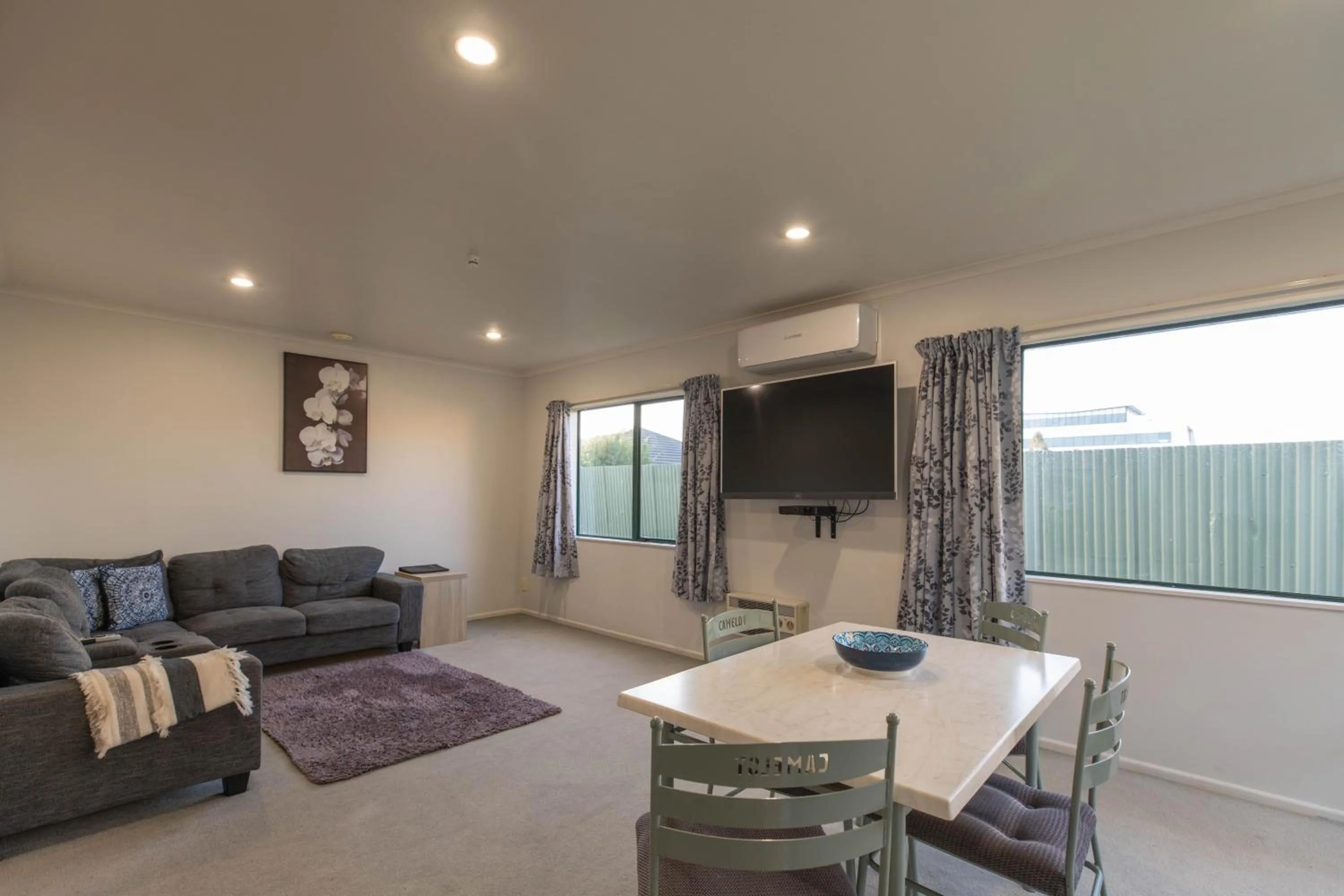 Camelot Motor Lodge and Conference Centre