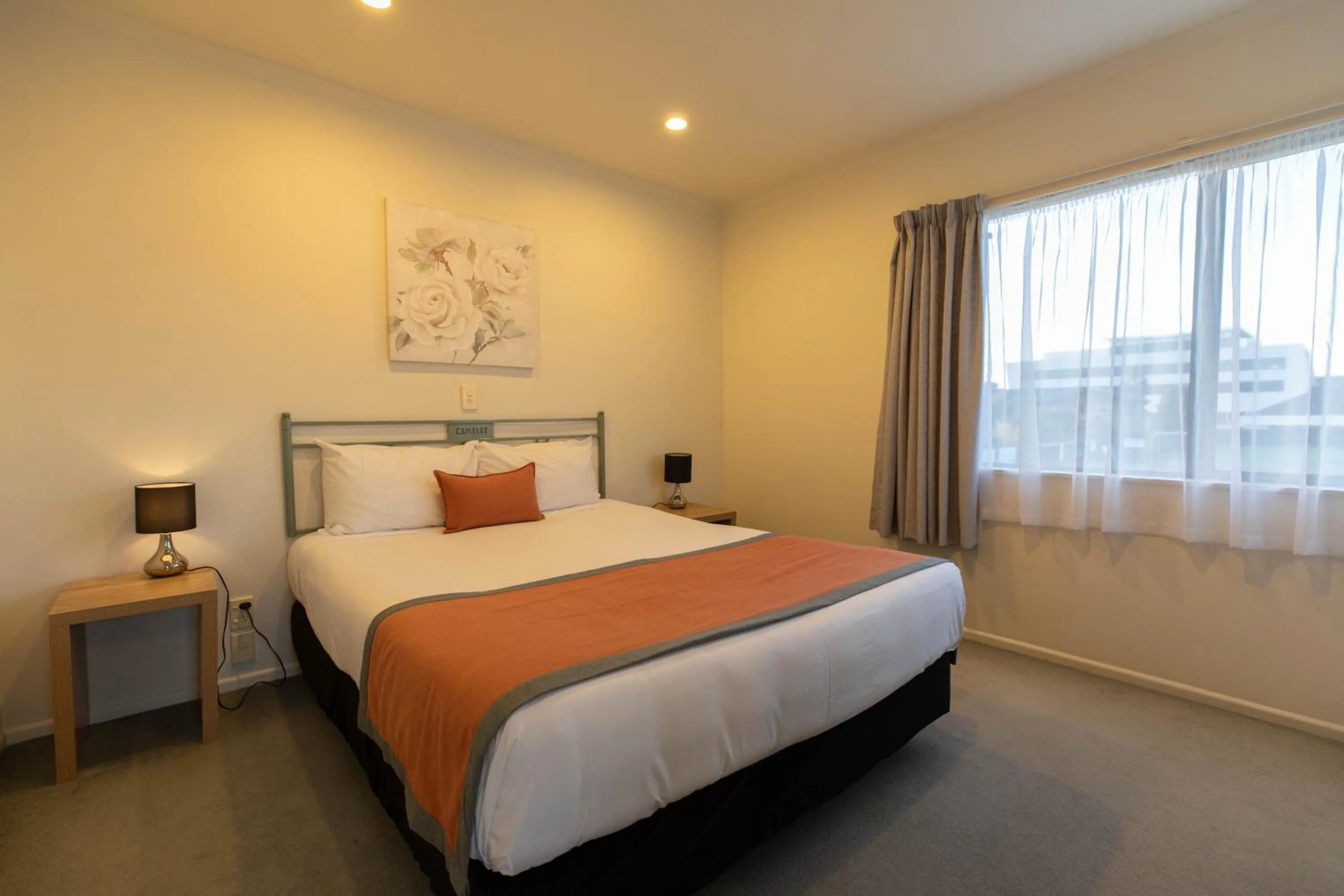 Bed in Camelot Motor Lodge and Conference Centre