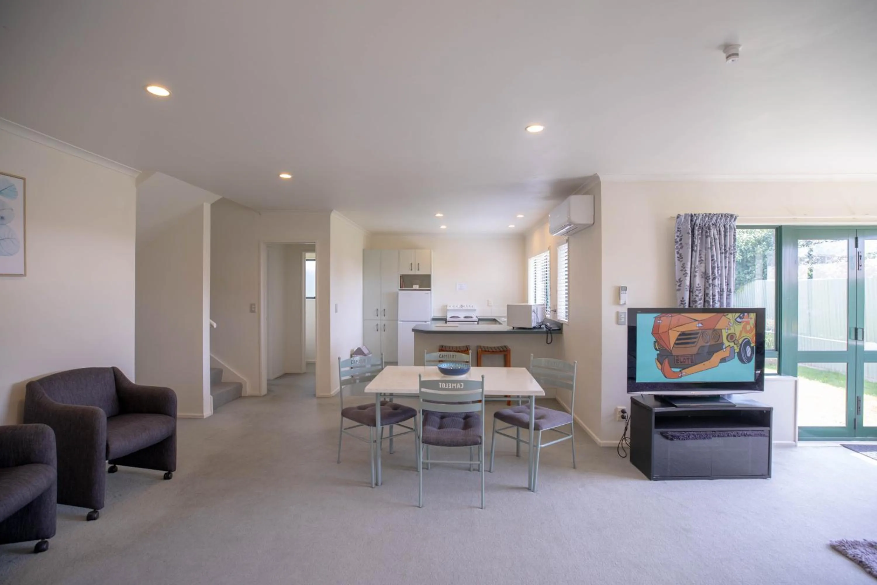 Camelot Motor Lodge and Conference Centre