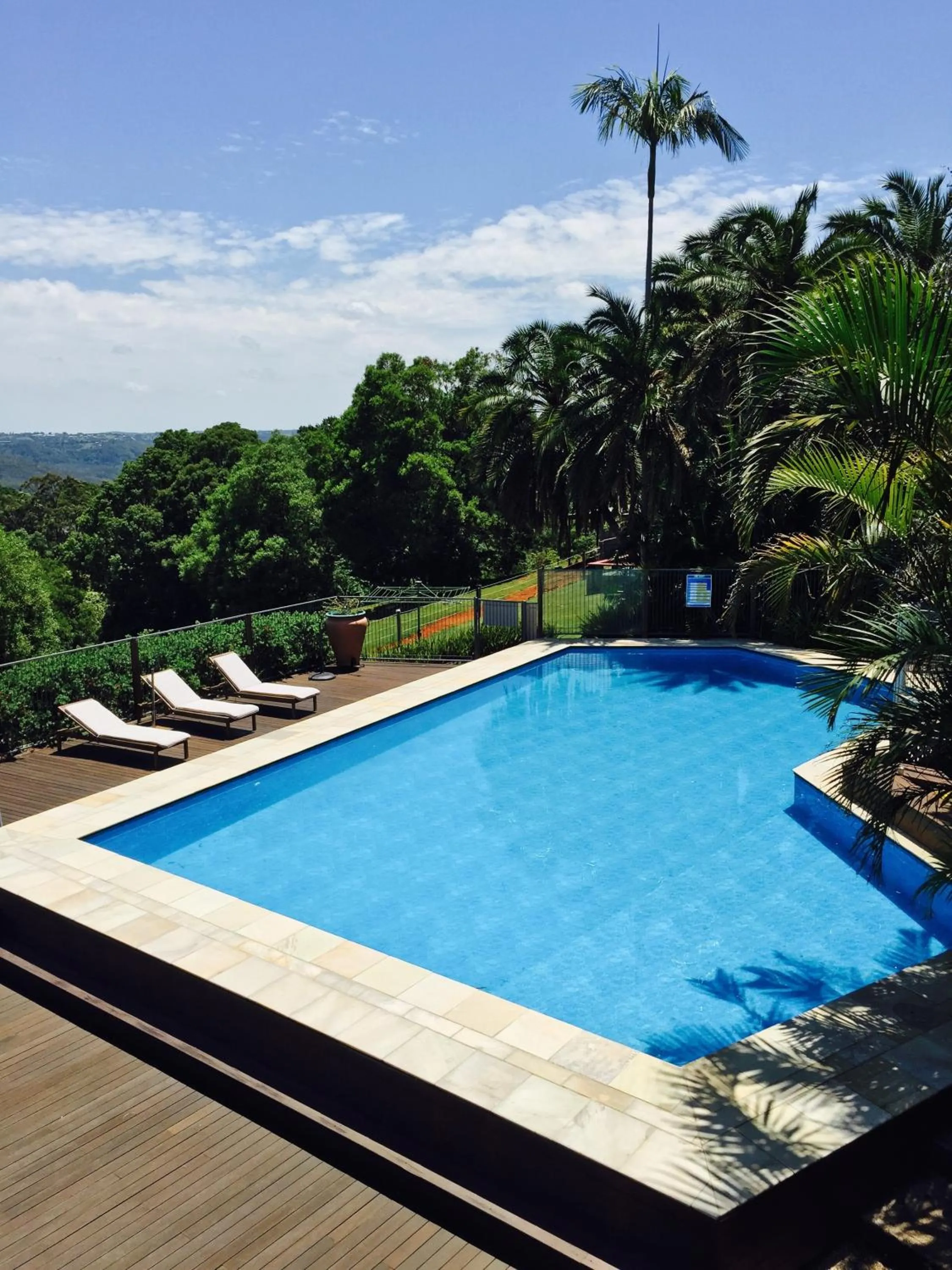 Swimming pool in Montville Holiday Apartments