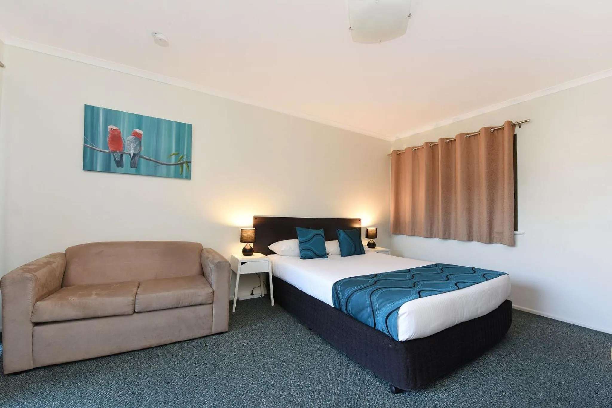 Bed in Motel in Nambour