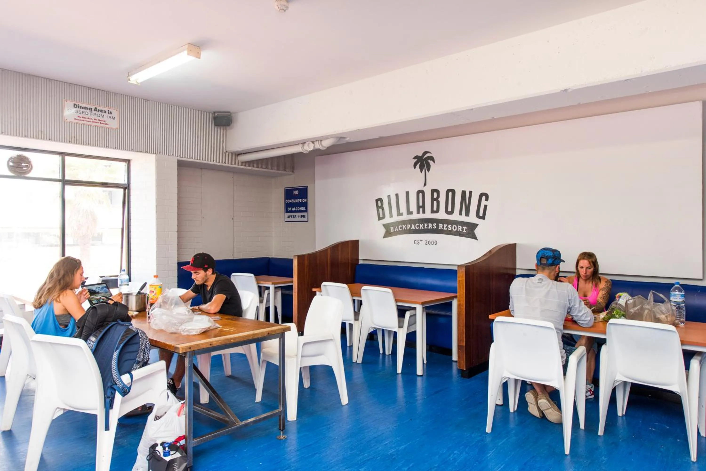 Dining area in Billabong Backpackers Resort