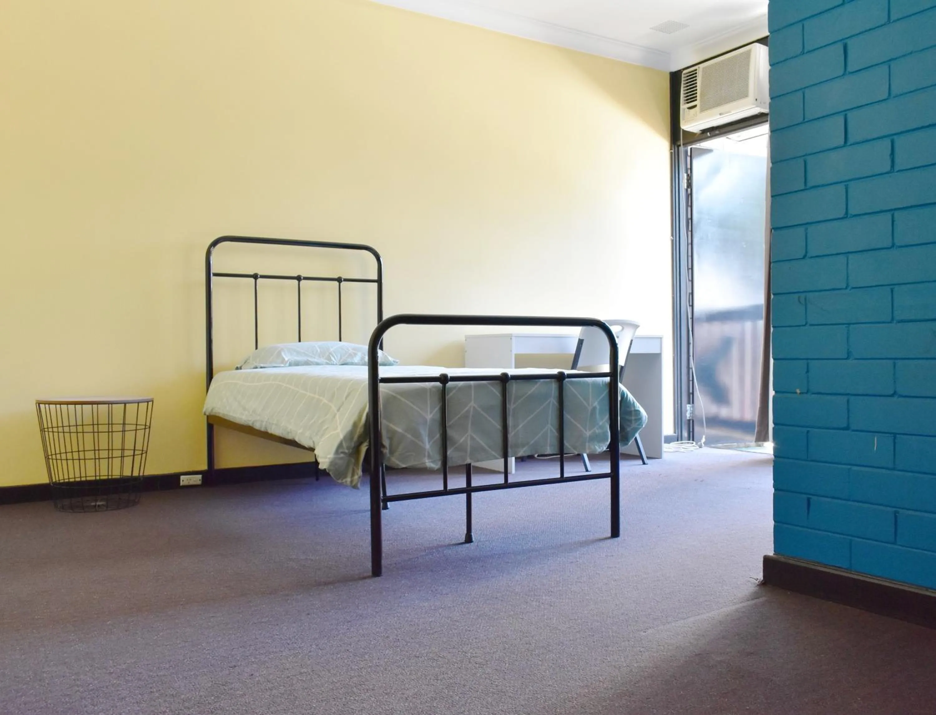 Bed in Billabong Backpackers Resort