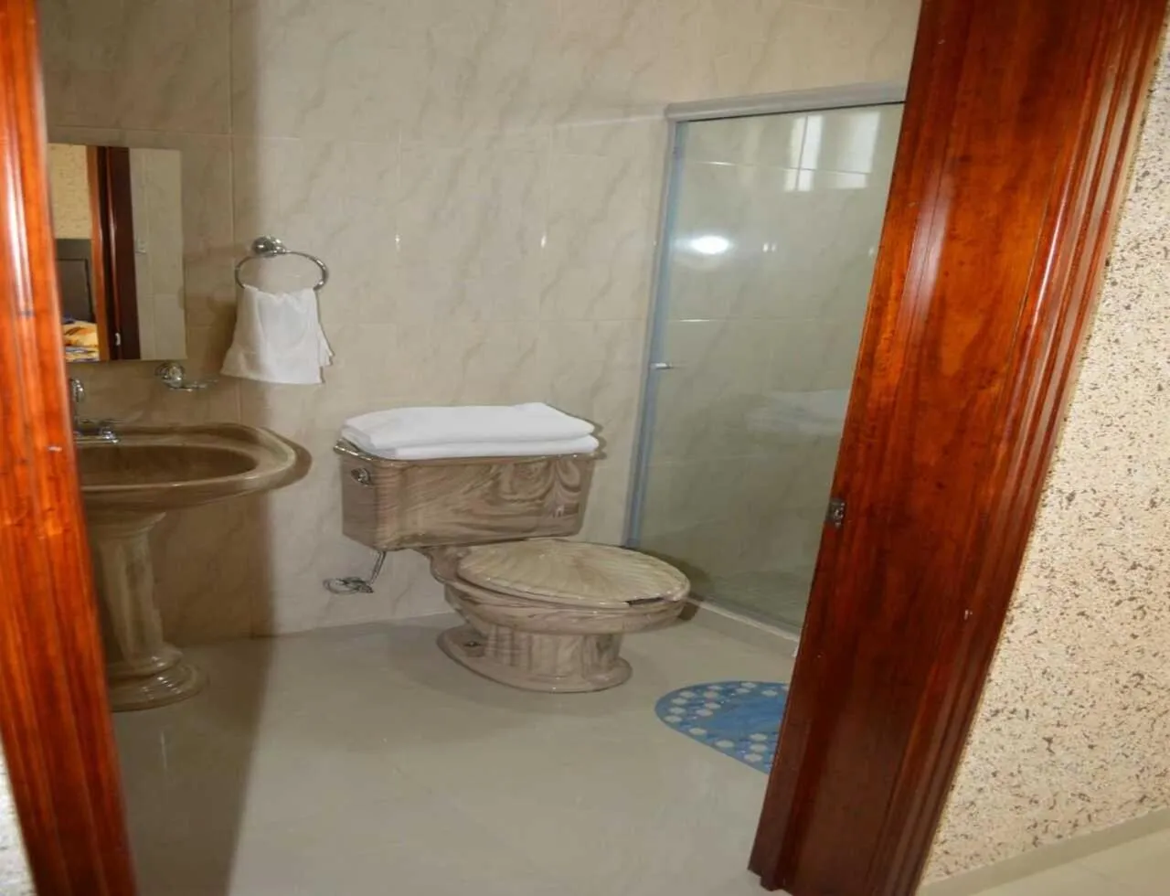 Bathroom in Hotel Guadalupe Bernal