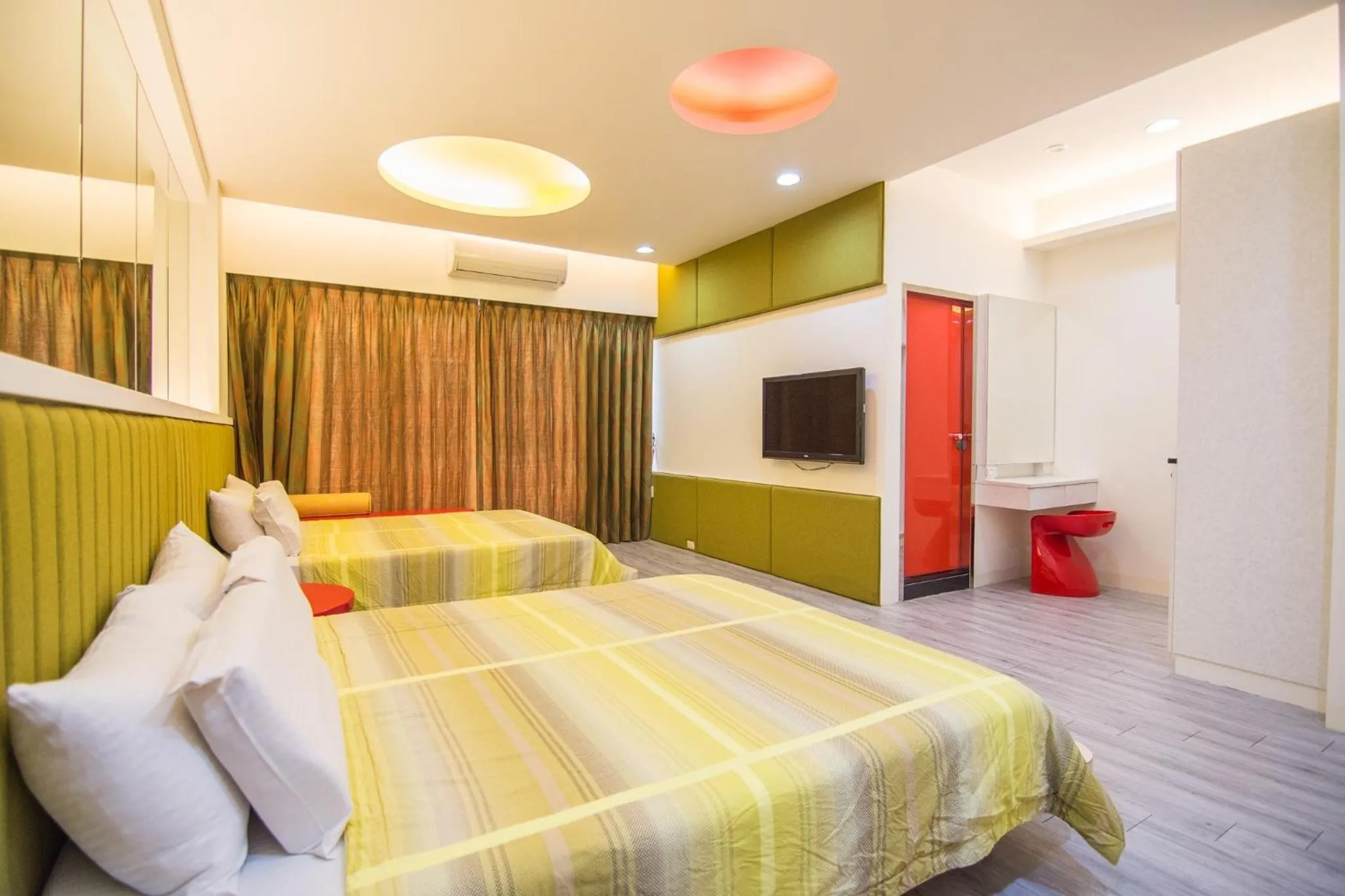 Decorative detail, Bed in Little SkyLark B&B