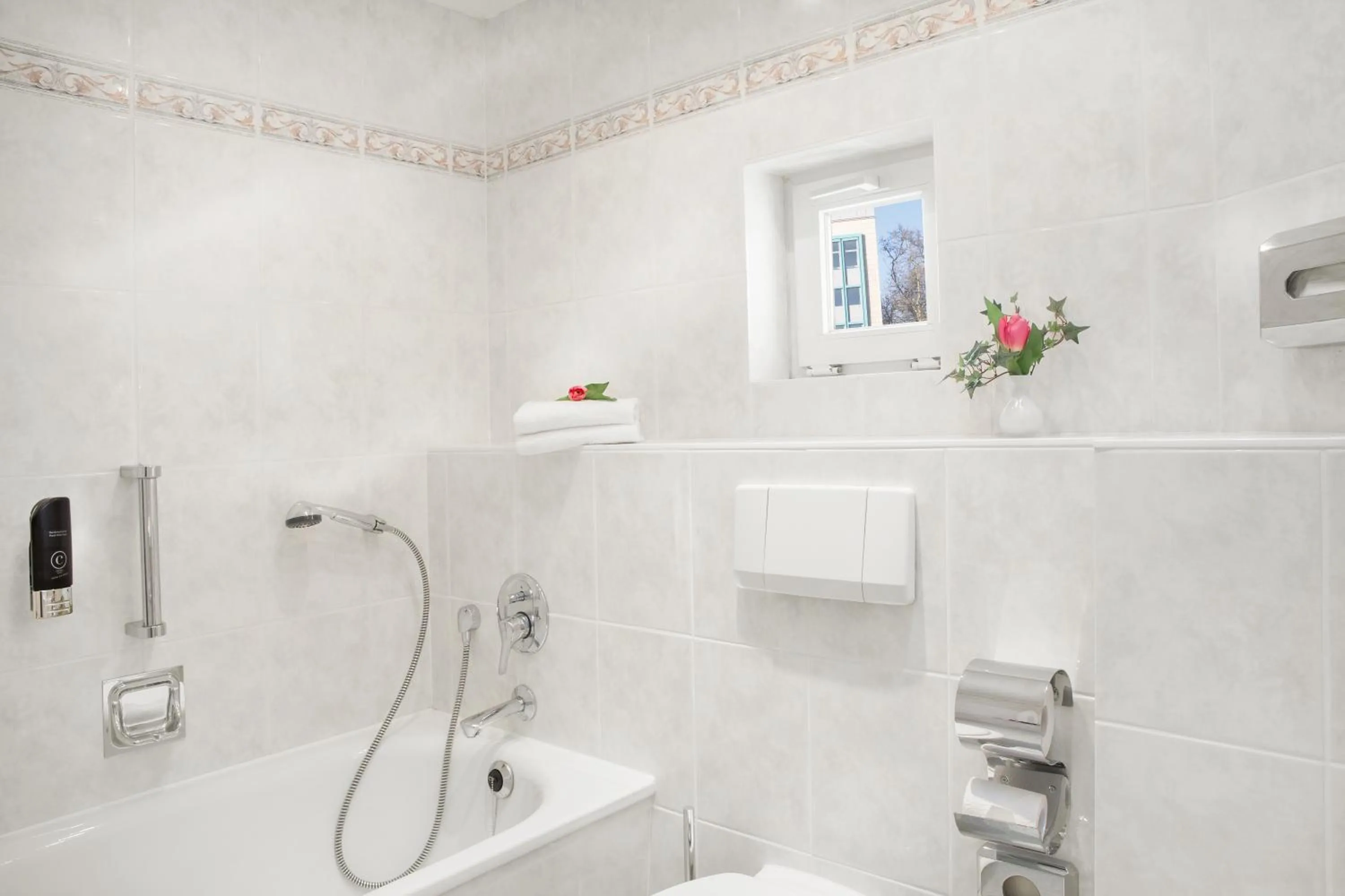 Bathroom in Gästehaus Kaiserhof Lübeck