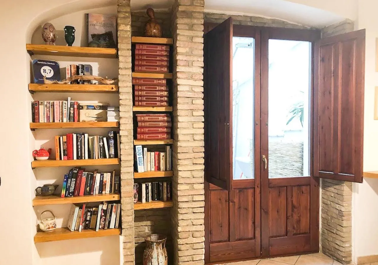 Library in Sardinia Domus