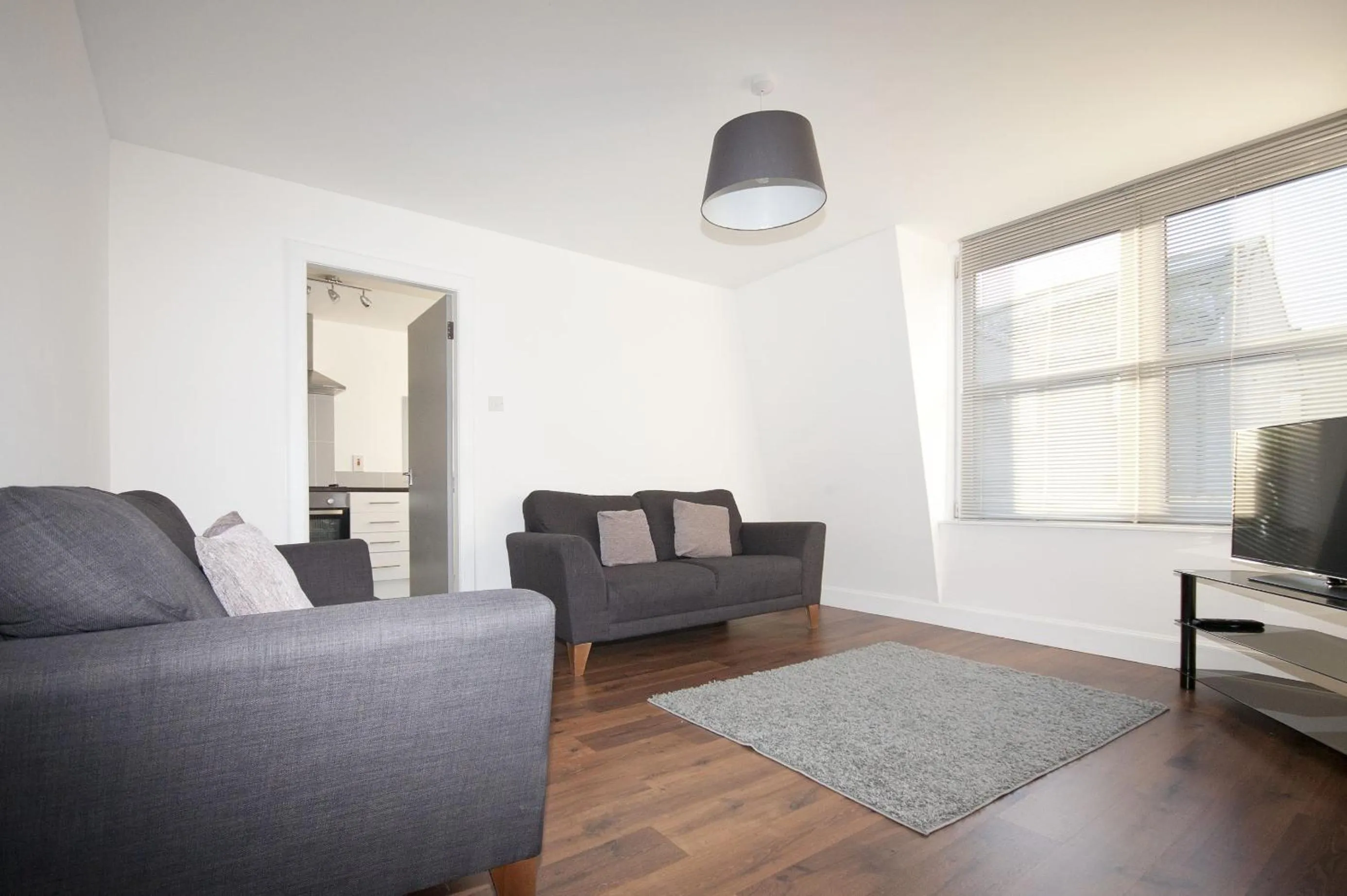 Living room in Aberdeen Serviced Apartments: Charlotte street