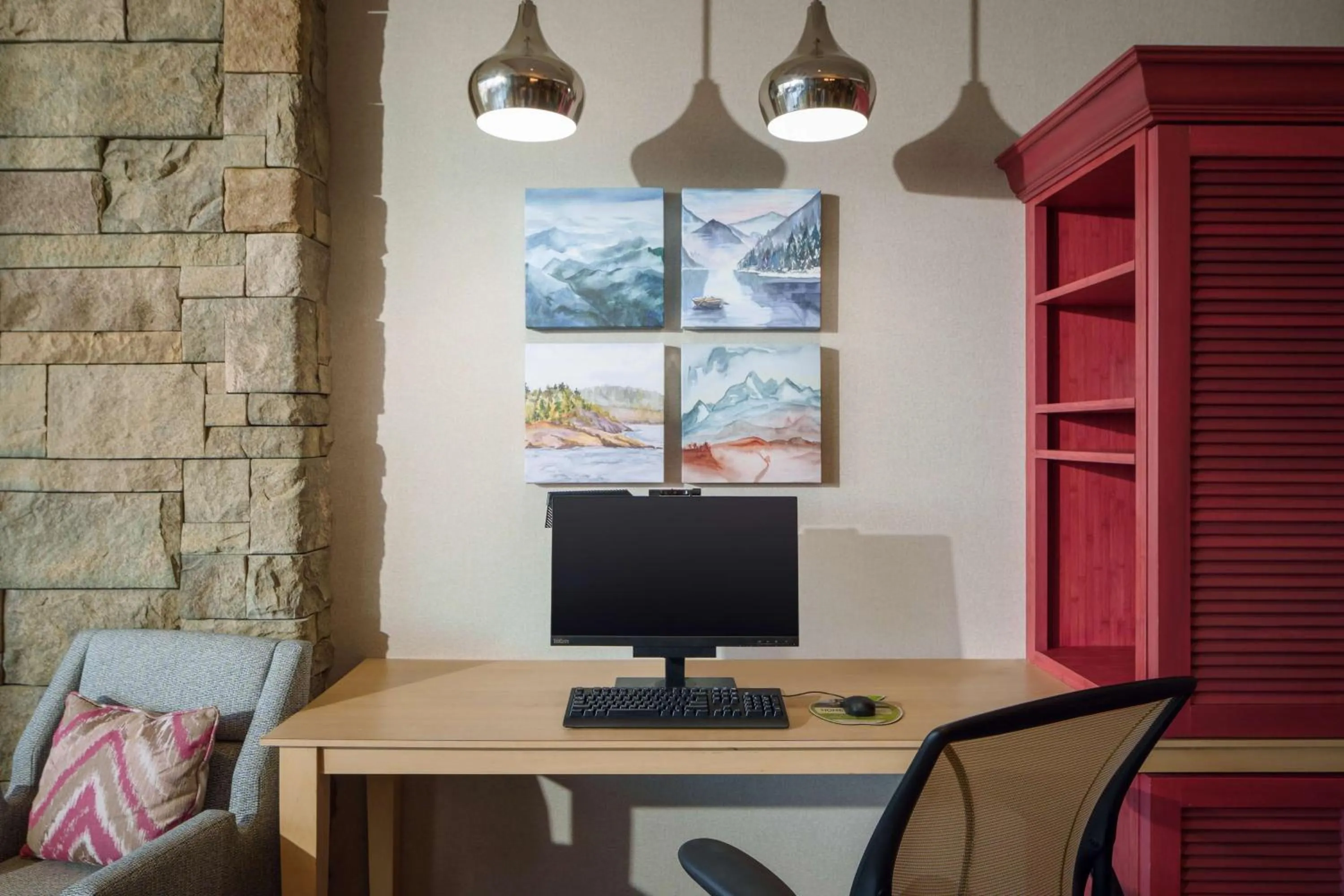 Lobby or reception in Home2 Suites by Hilton Bellingham