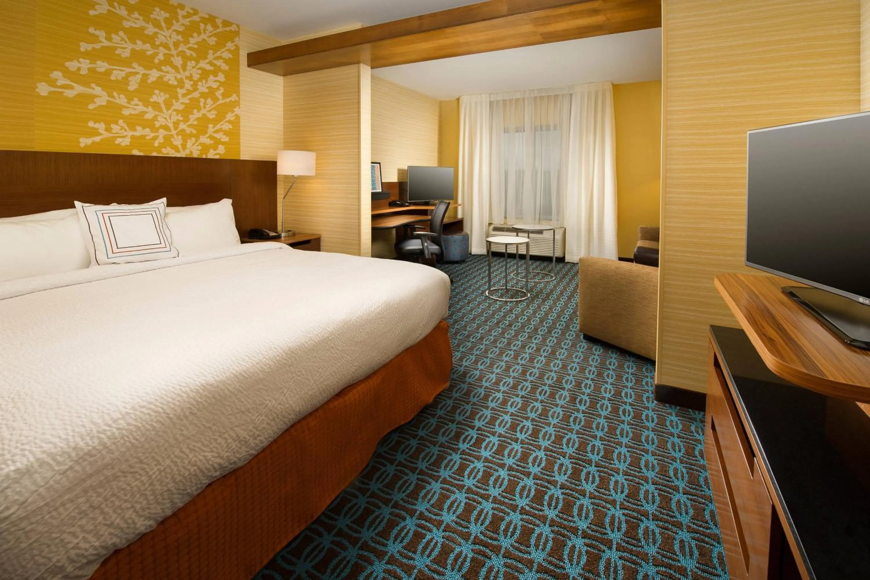 Bedroom, Bed in Fairfield Inn & Suites by Marriott Arundel Mills BWI Airport