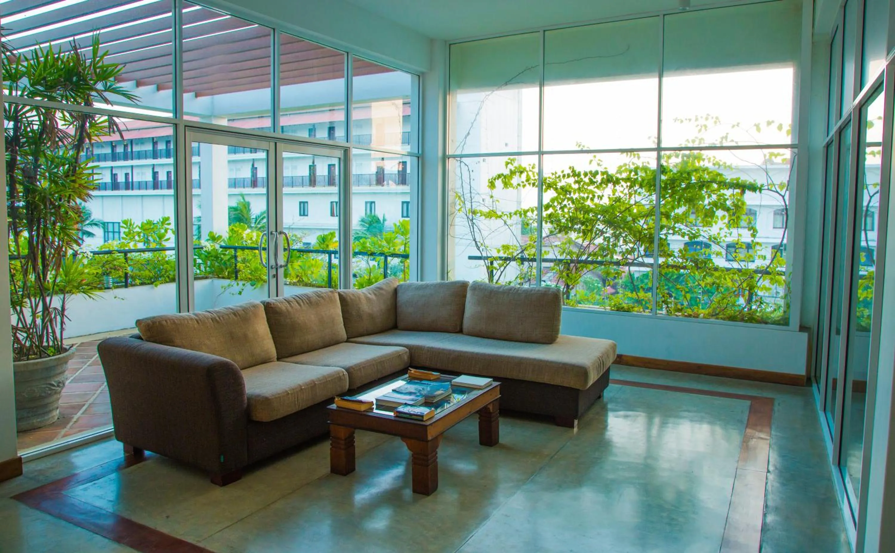 Seating area in Refresh Hotel Hikkaduwa