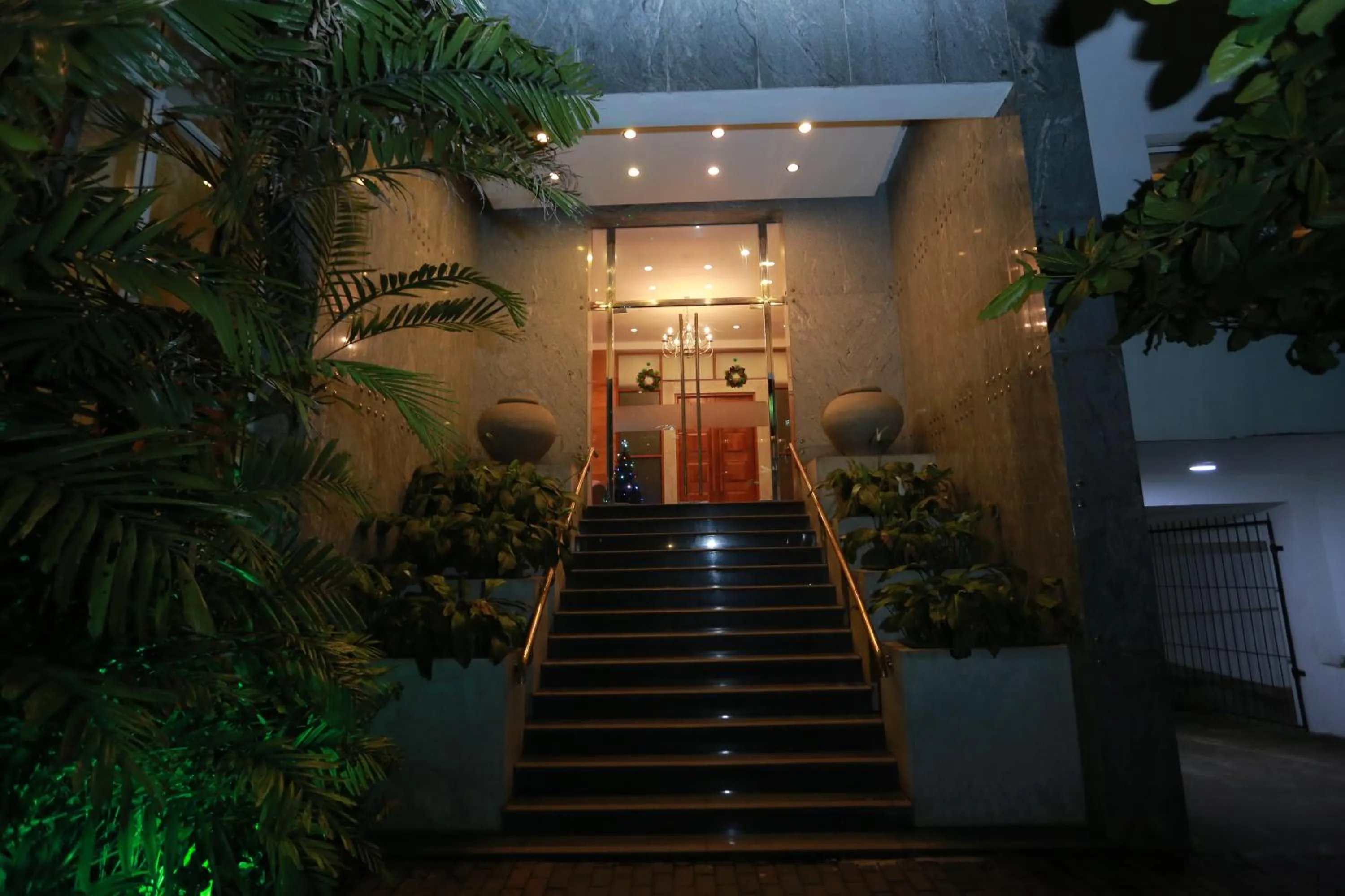 Facade/entrance in Refresh Hotel Hikkaduwa