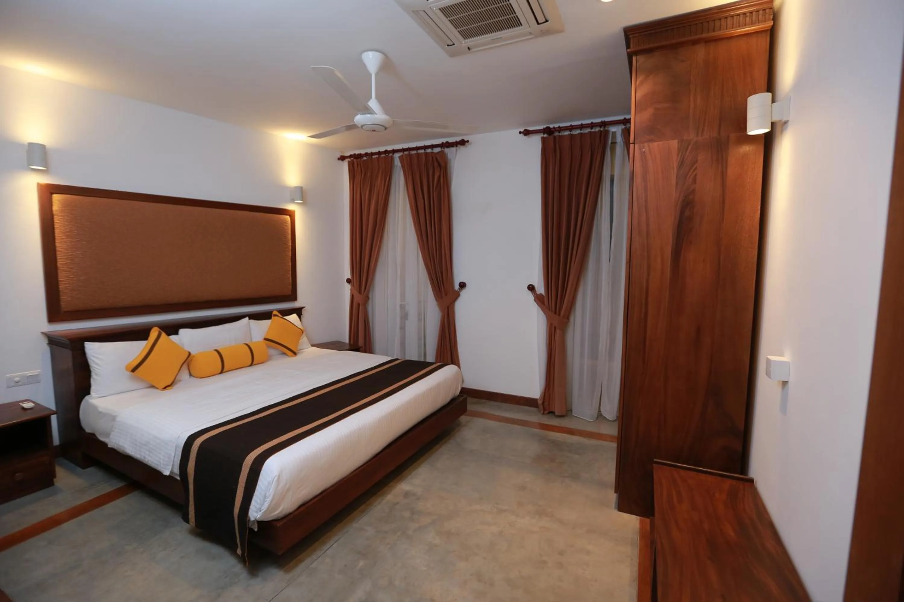 Bedroom, Bed in Refresh Hotel Hikkaduwa