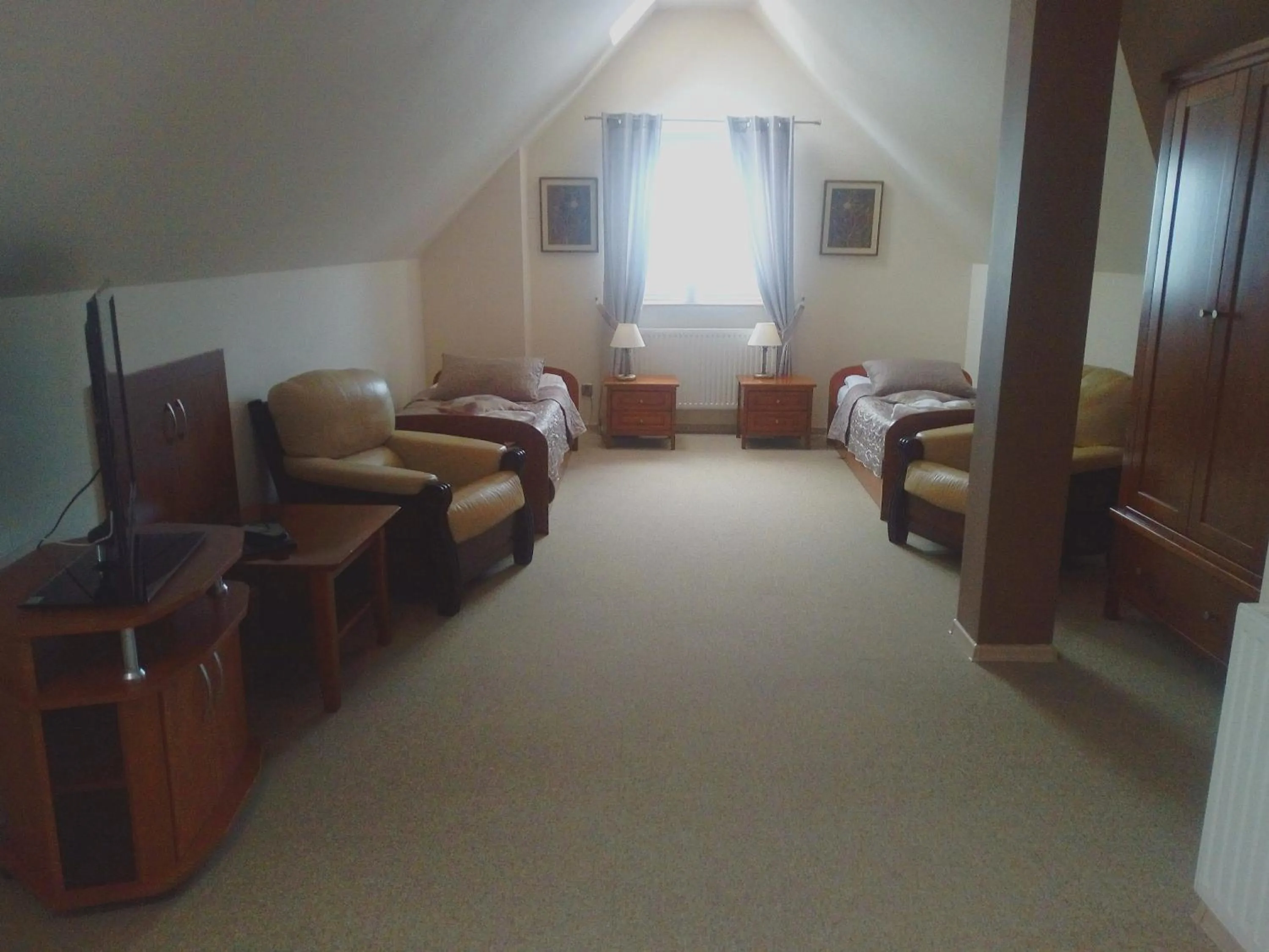 Seating area in Artemis