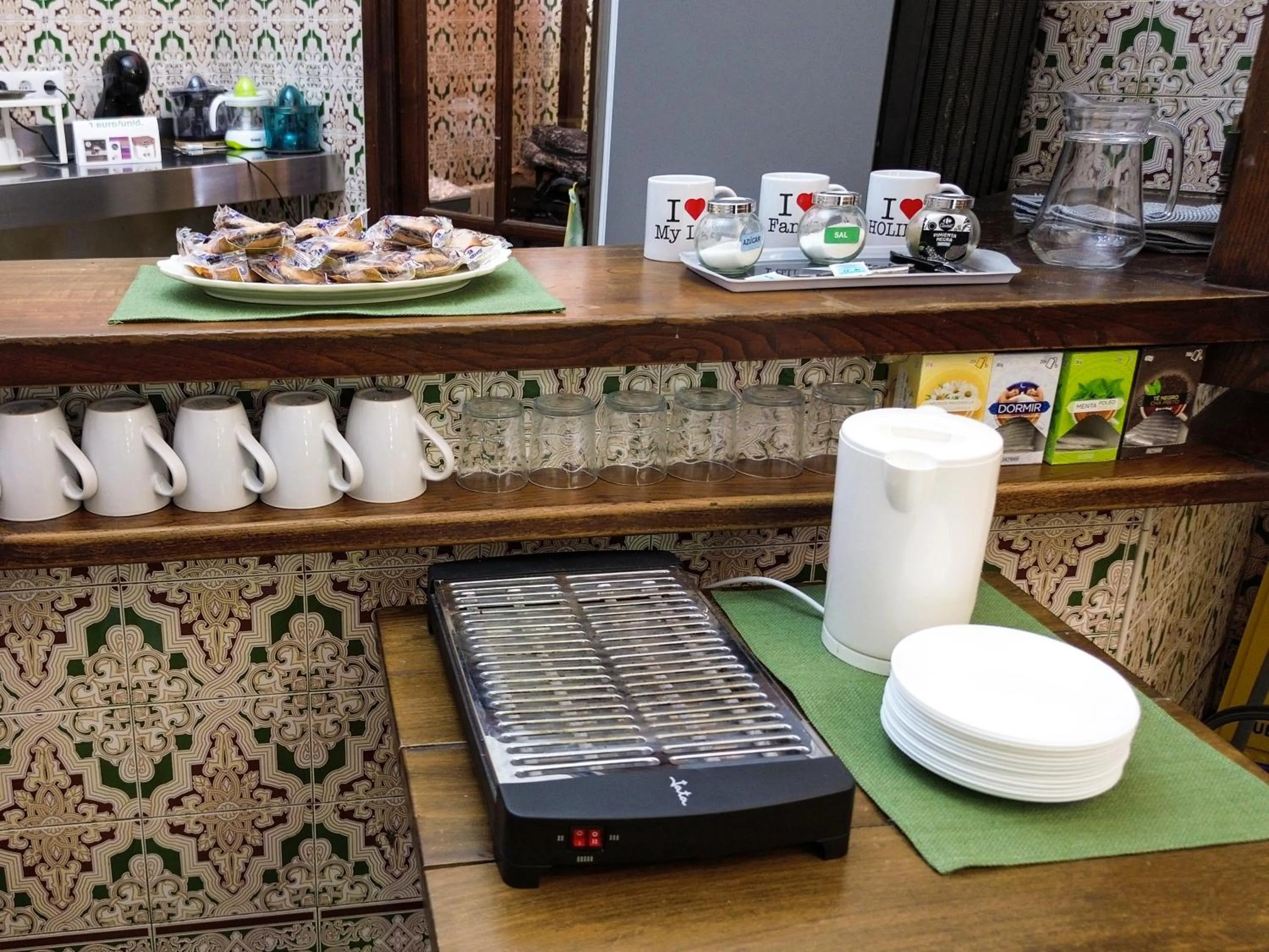 Communal kitchen in Alojamientos Valdecilla 3000
