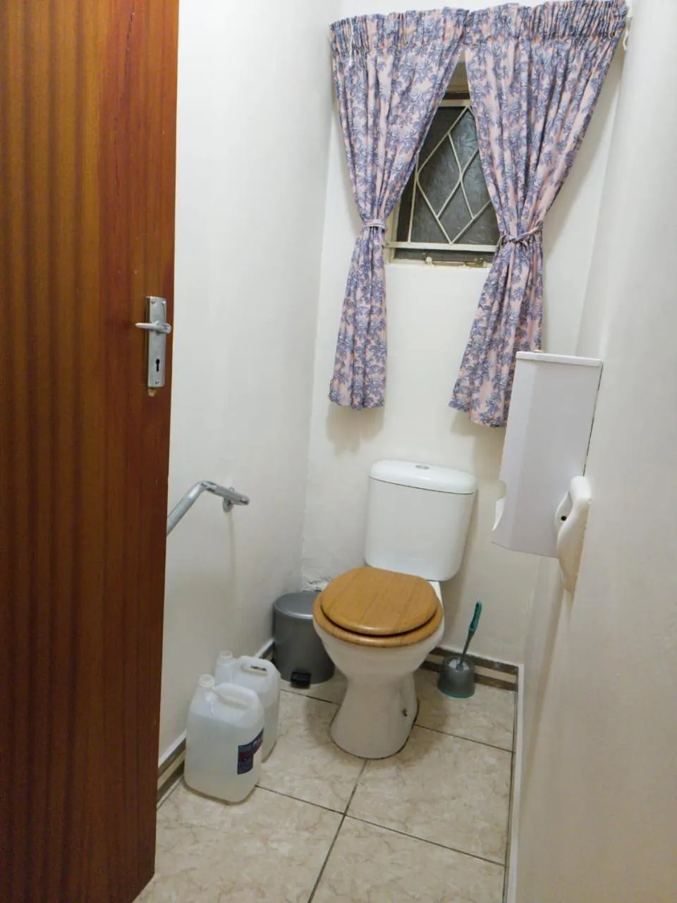 Toilet in Rusplek Guesthouse and Conference Centre