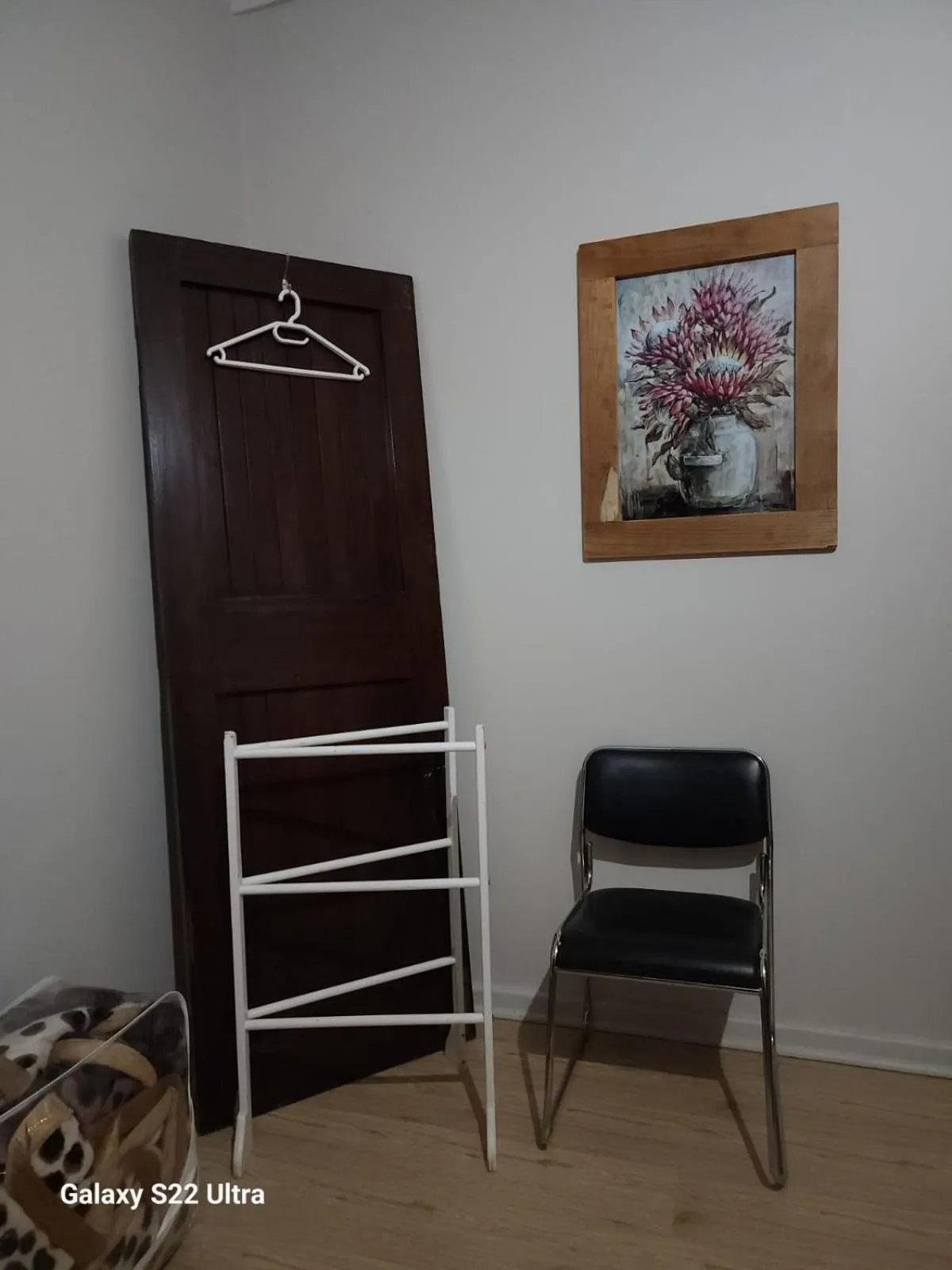 wardrobe in Rusplek Guesthouse and Conference Centre