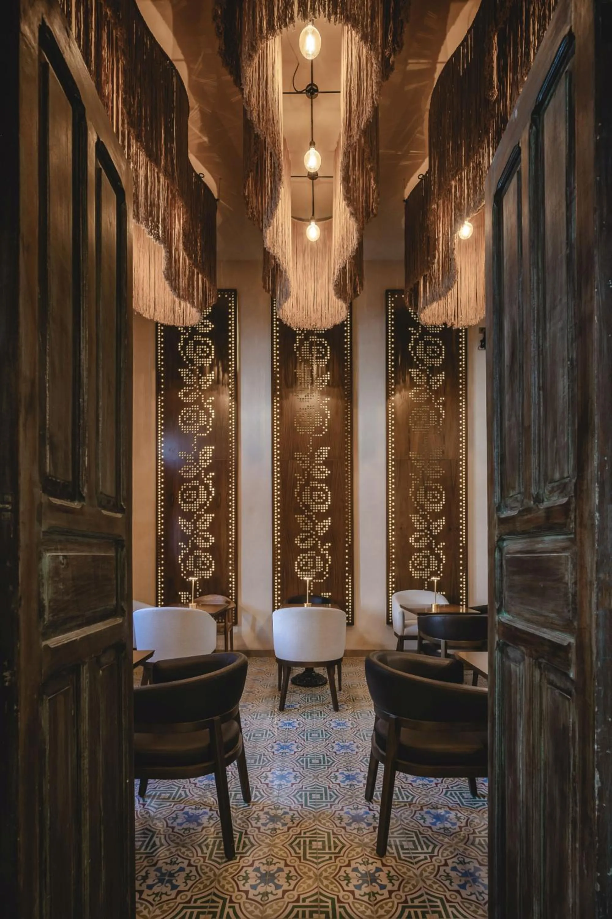 Communal lounge/ TV room in Adoro Hotel Boutique