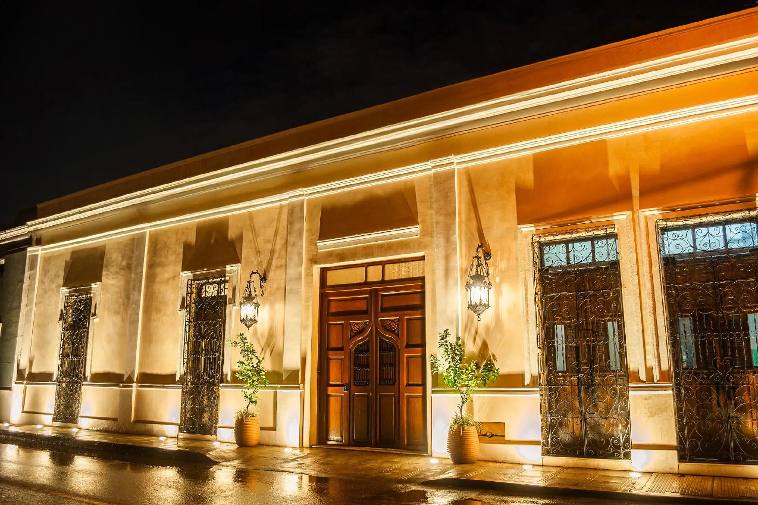 Property building in Adoro Hotel Boutique