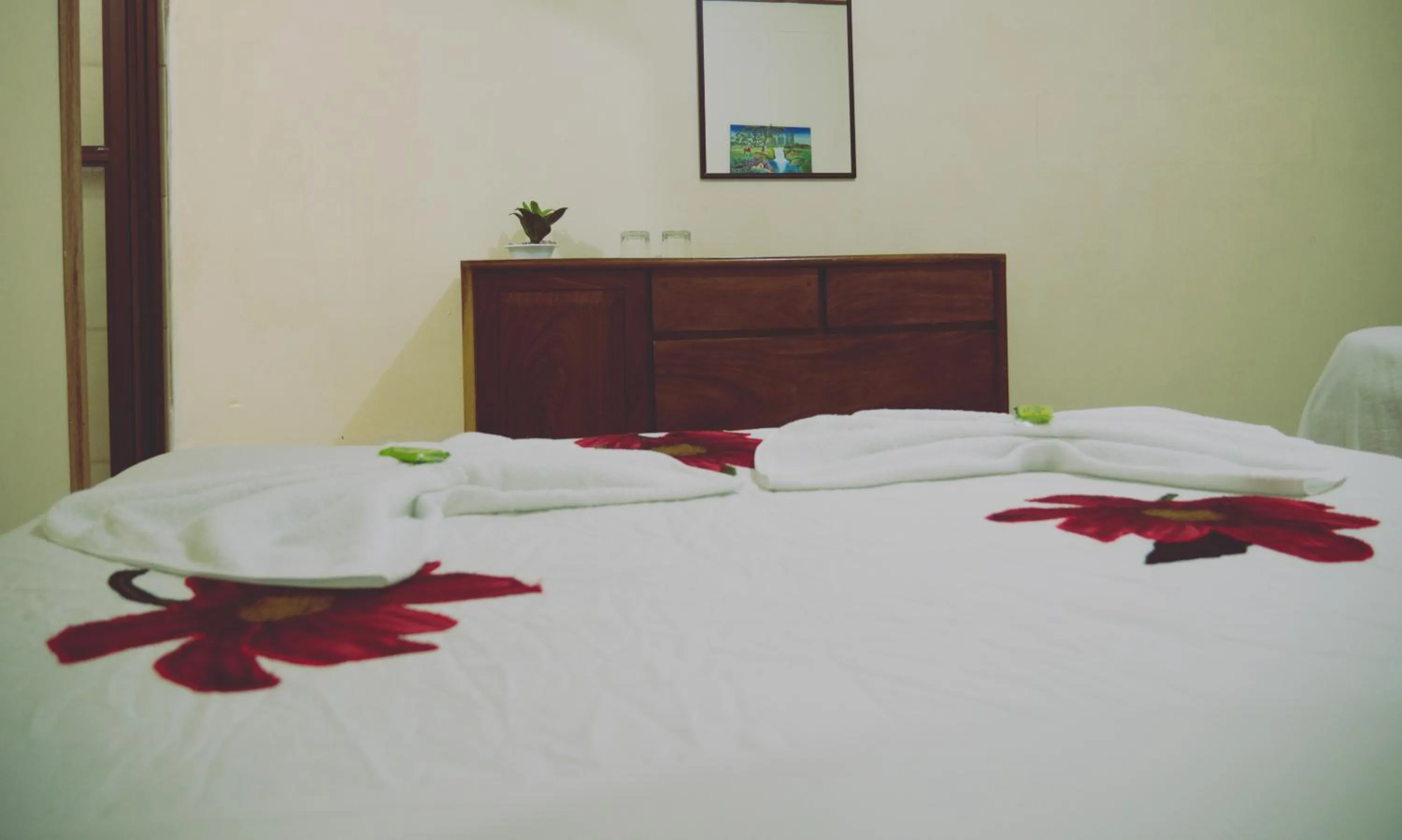 Bed in Monte Los Lirios Lodge