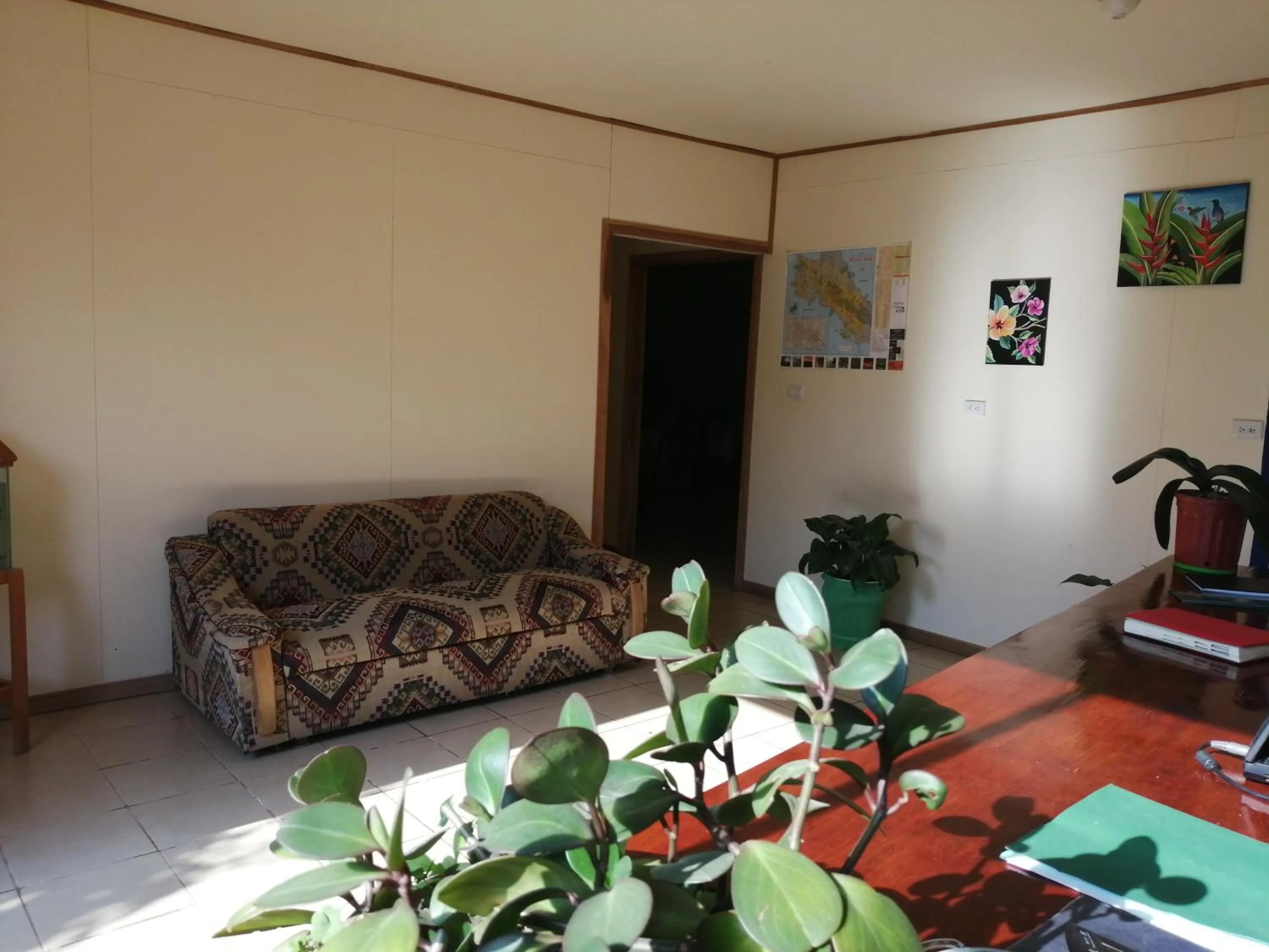 Living room in Monte Los Lirios Lodge