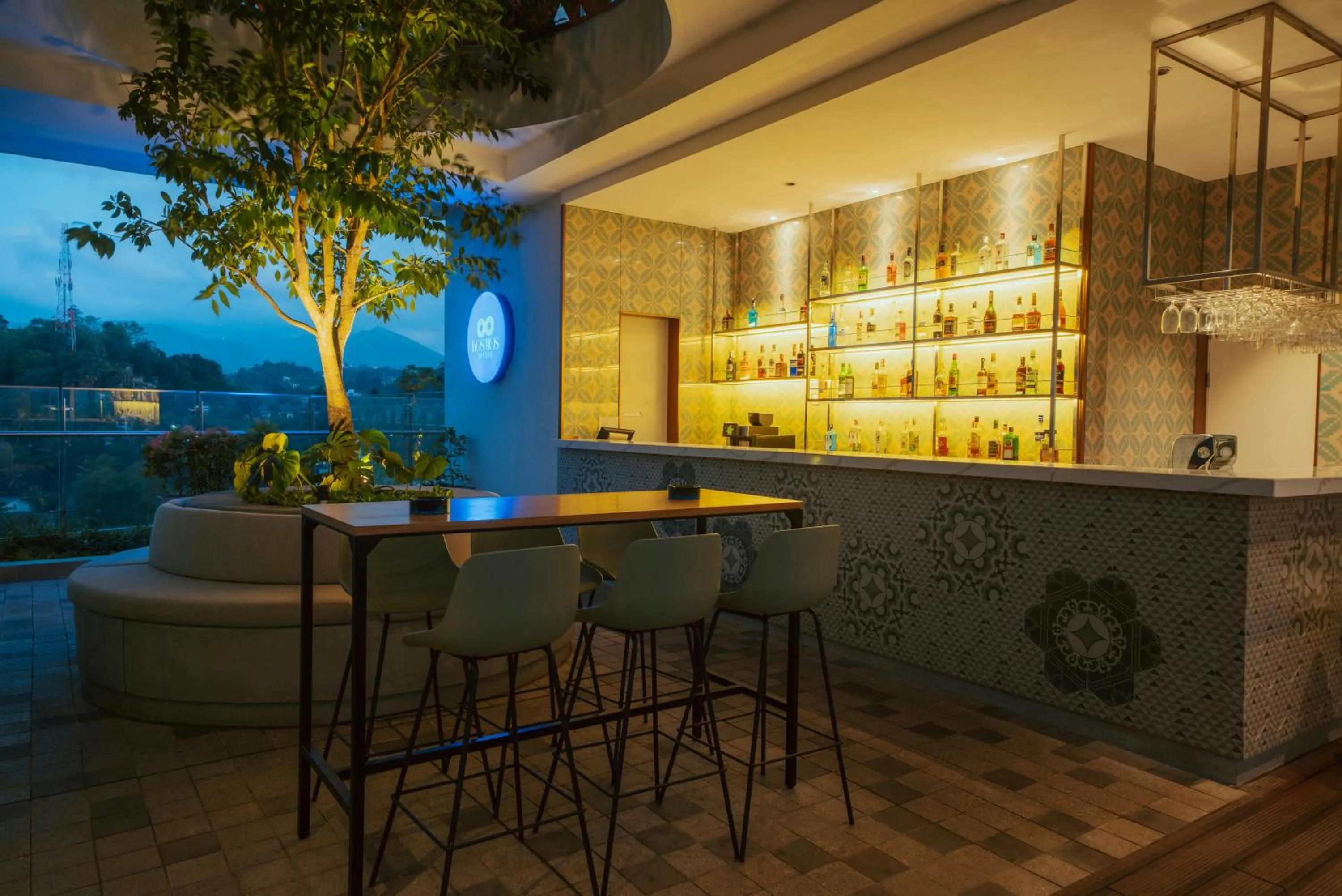 Restaurant/places to eat in Kandy Myst by Cinnamon