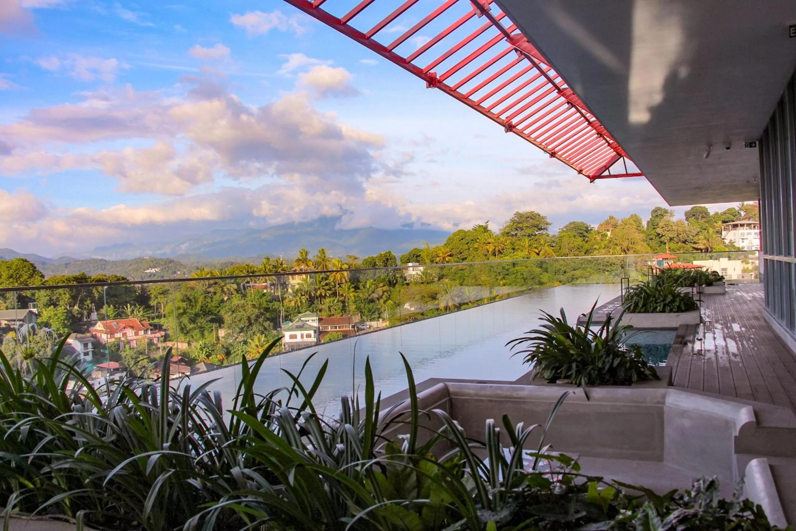 Kandy Myst by Cinnamon