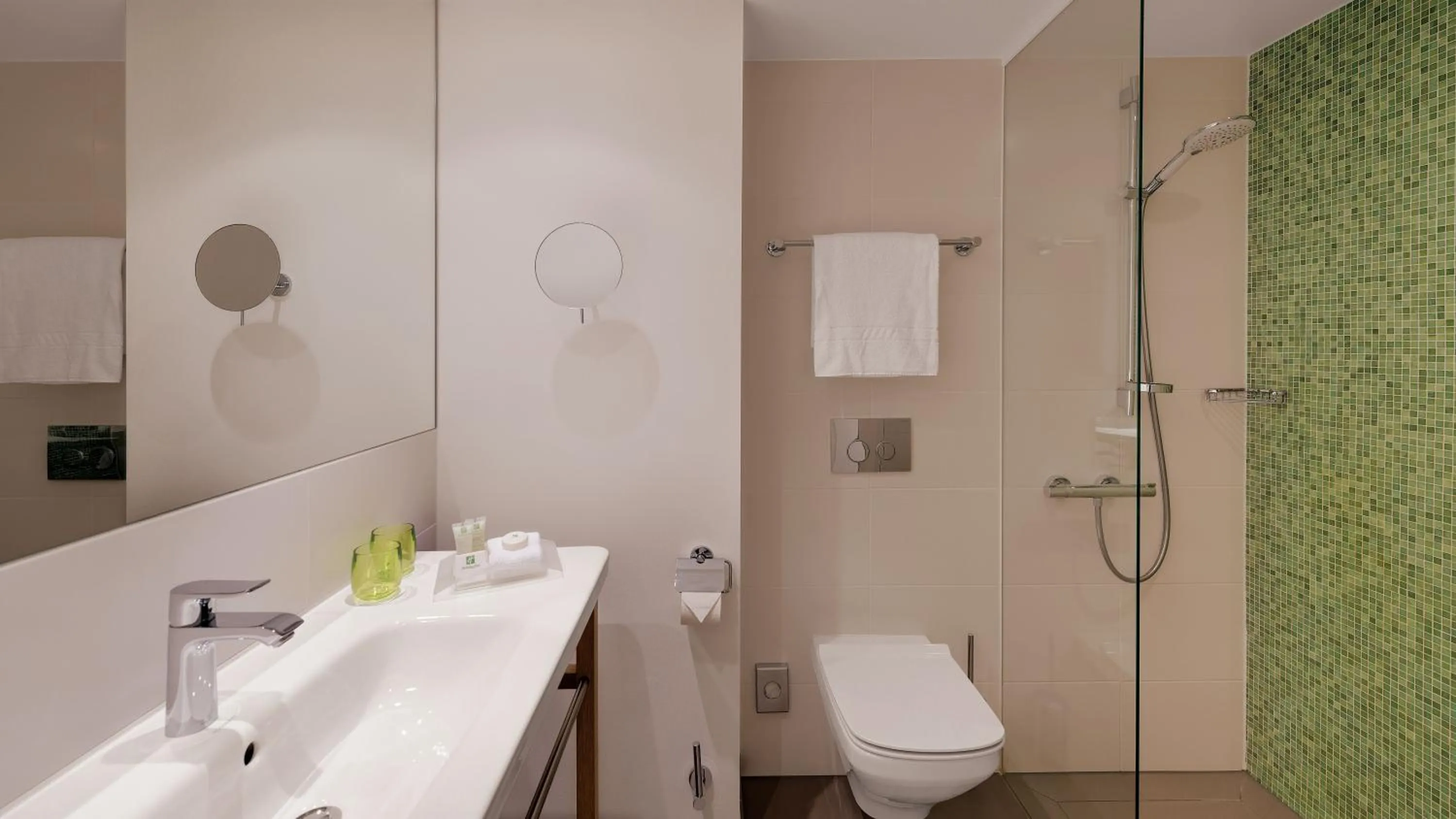 Bathroom in Holiday Inn Frankfurt - Alte Oper by IHG