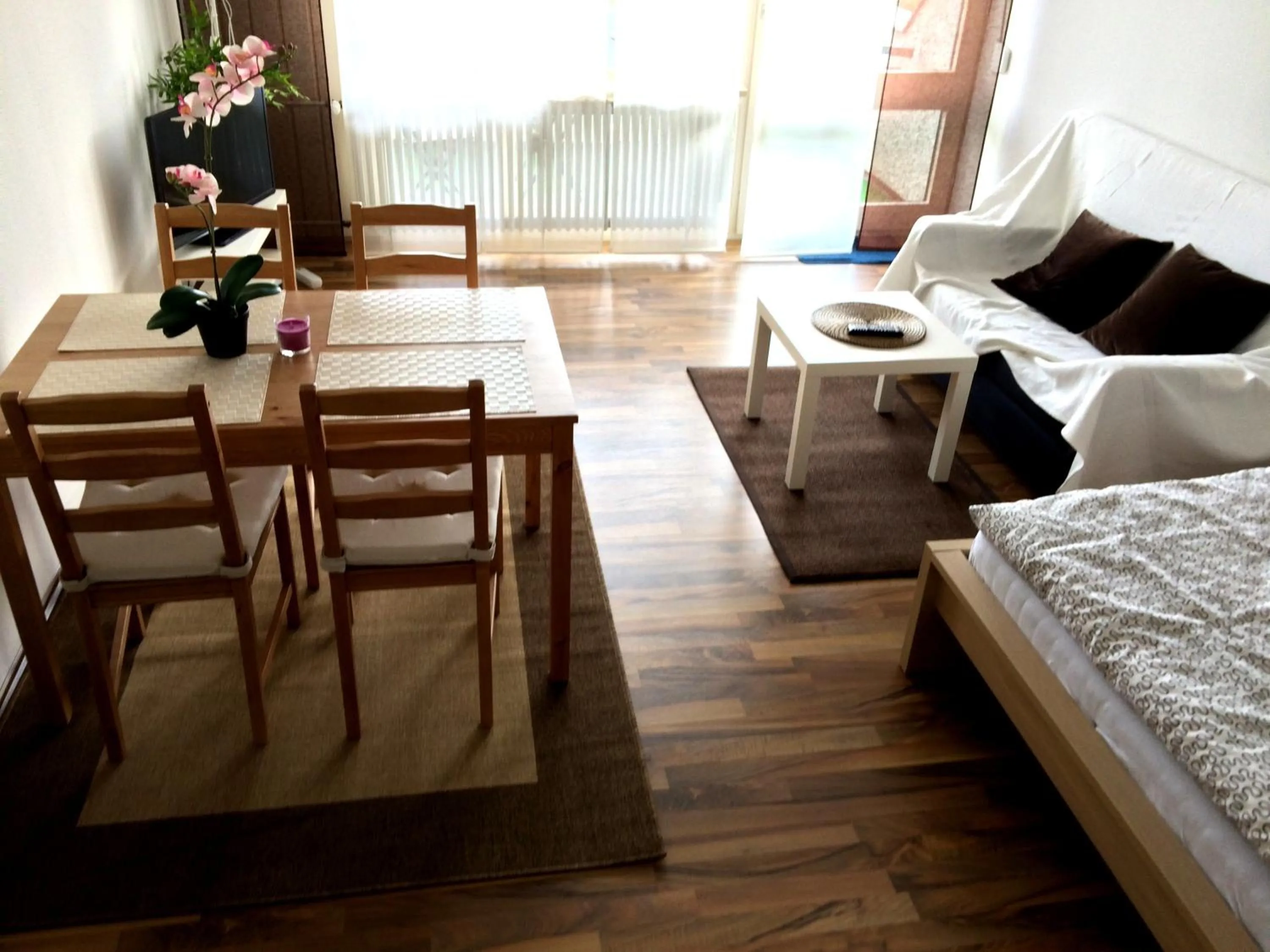 Photo of the whole room in Apartment Sunshine
