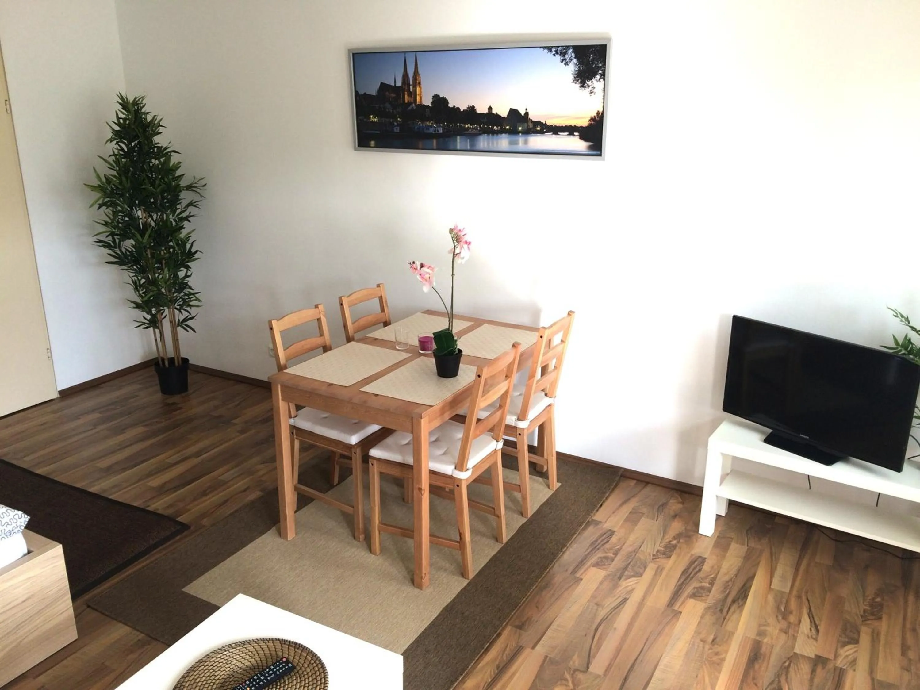 Photo of the whole room in Apartment Sunshine