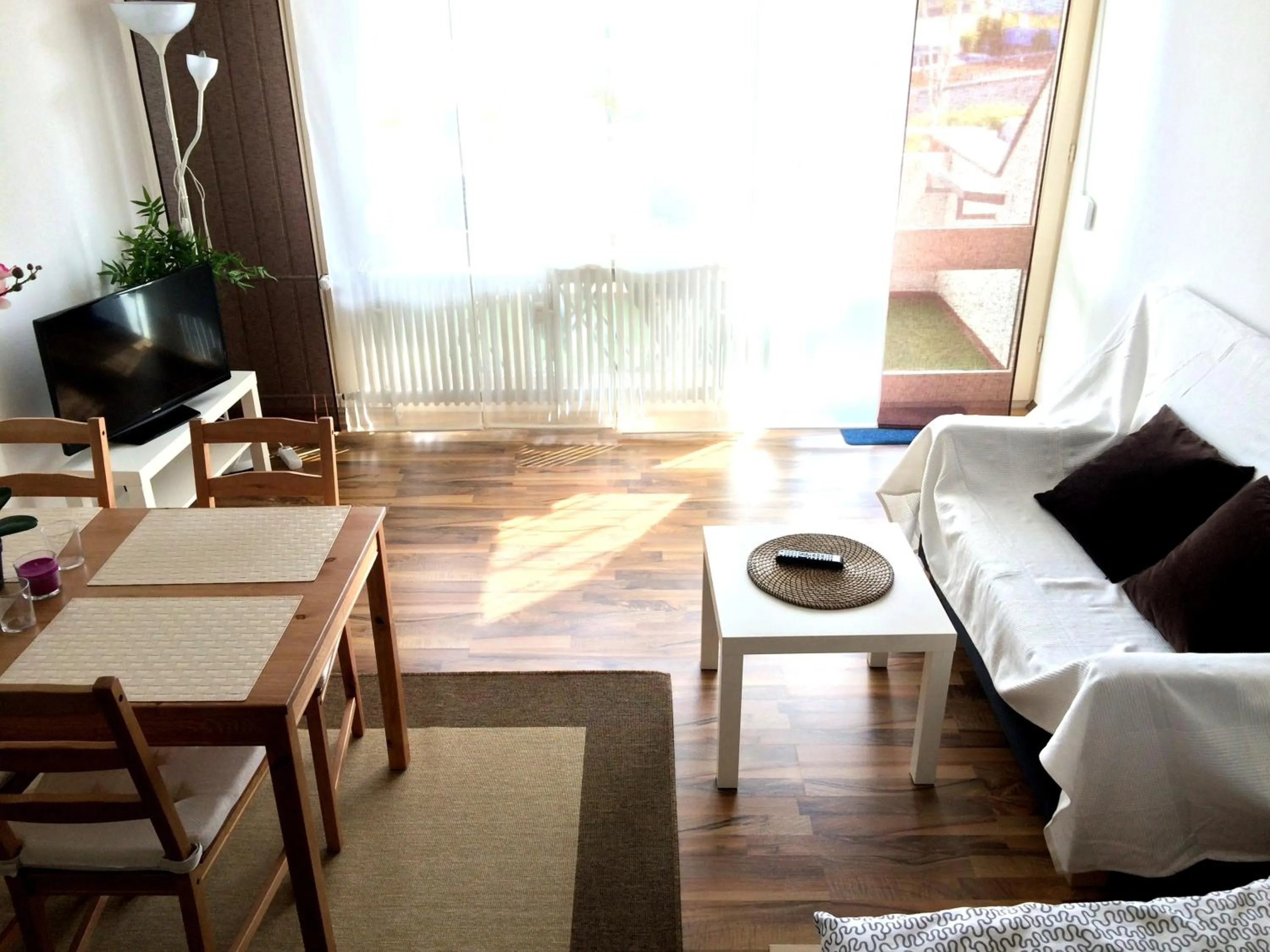 Photo of the whole room in Apartment Sunshine