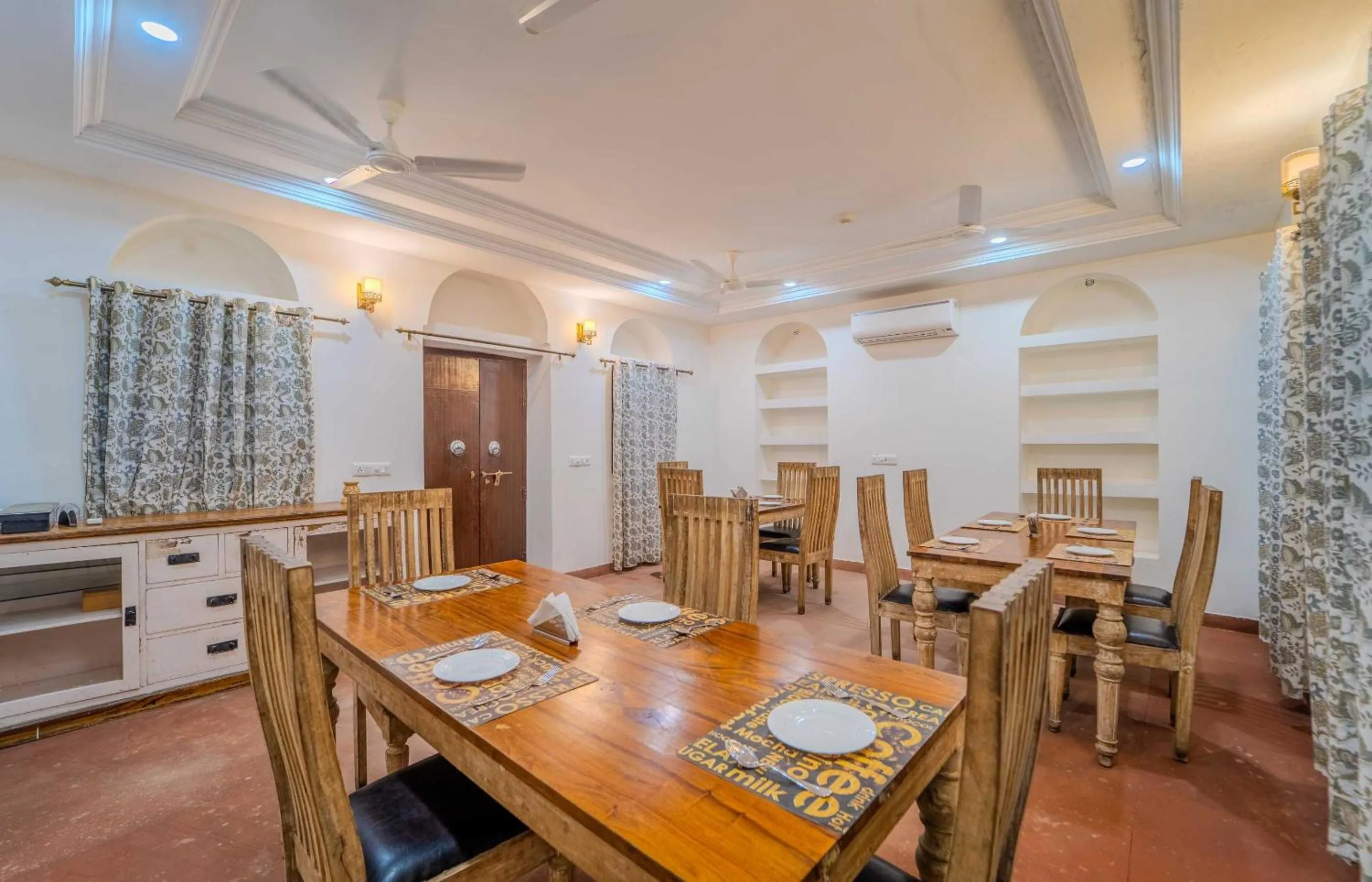 Dining area in Fort Khawa Palace and Resort