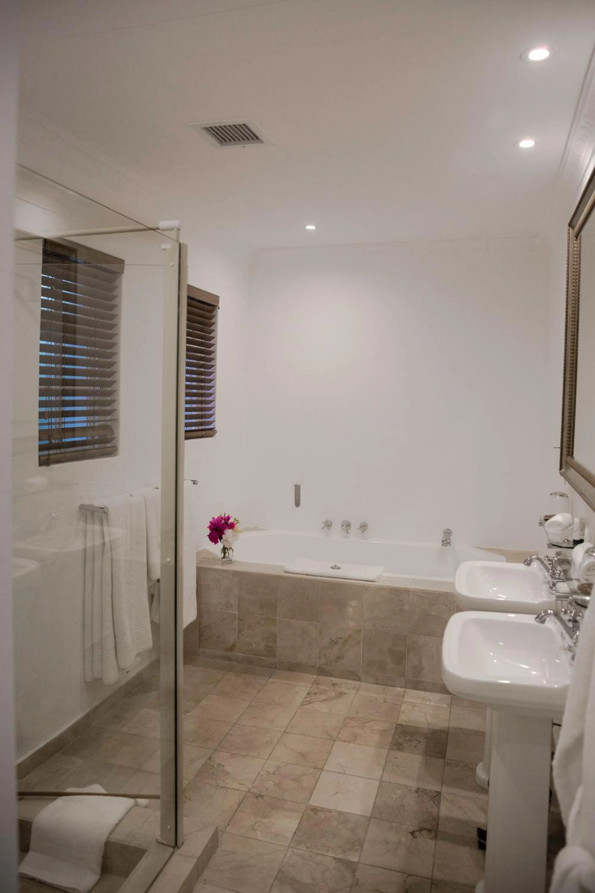 Bathroom in Stillness Manor Estate & Spa
