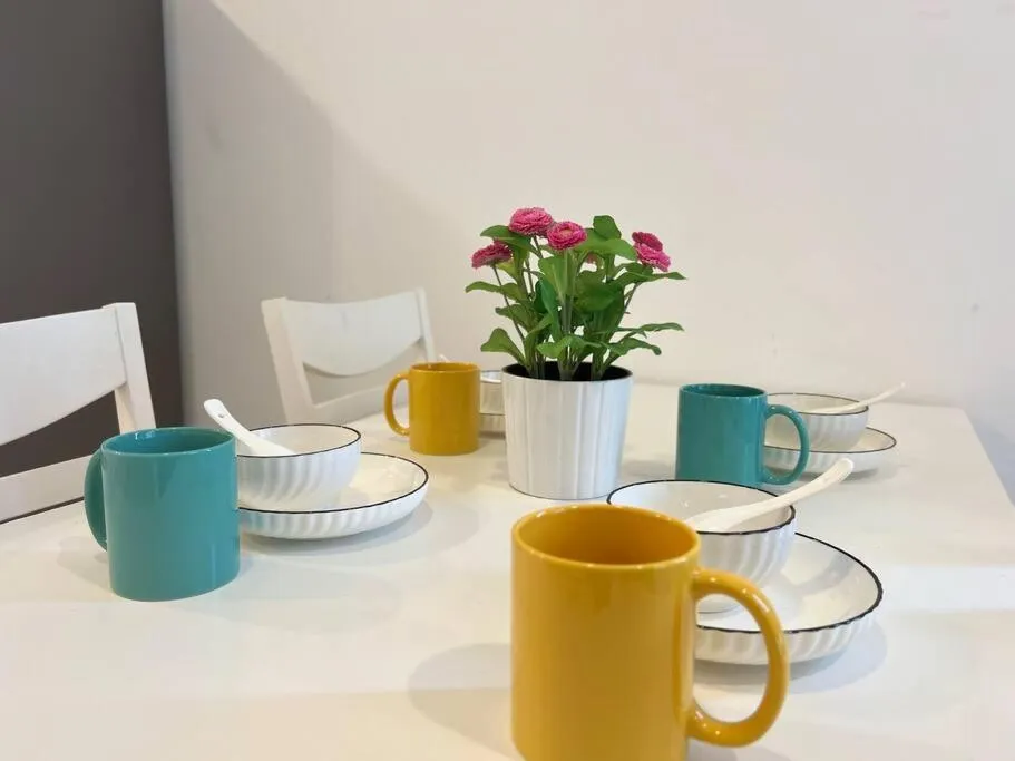 Dining area in The Robertson Bukit Bintang by DeUrban