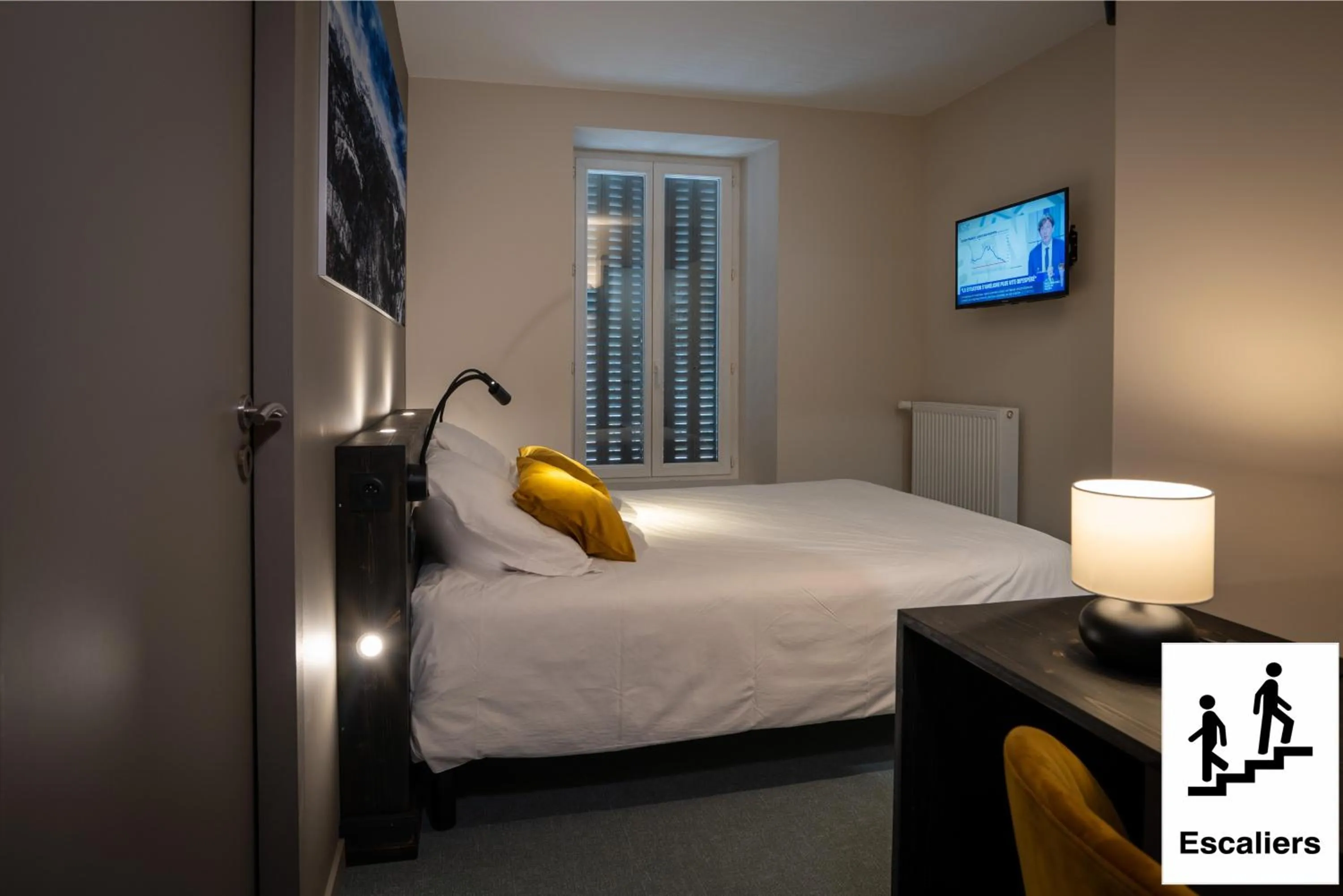 Bedroom, Bed in Le Genève