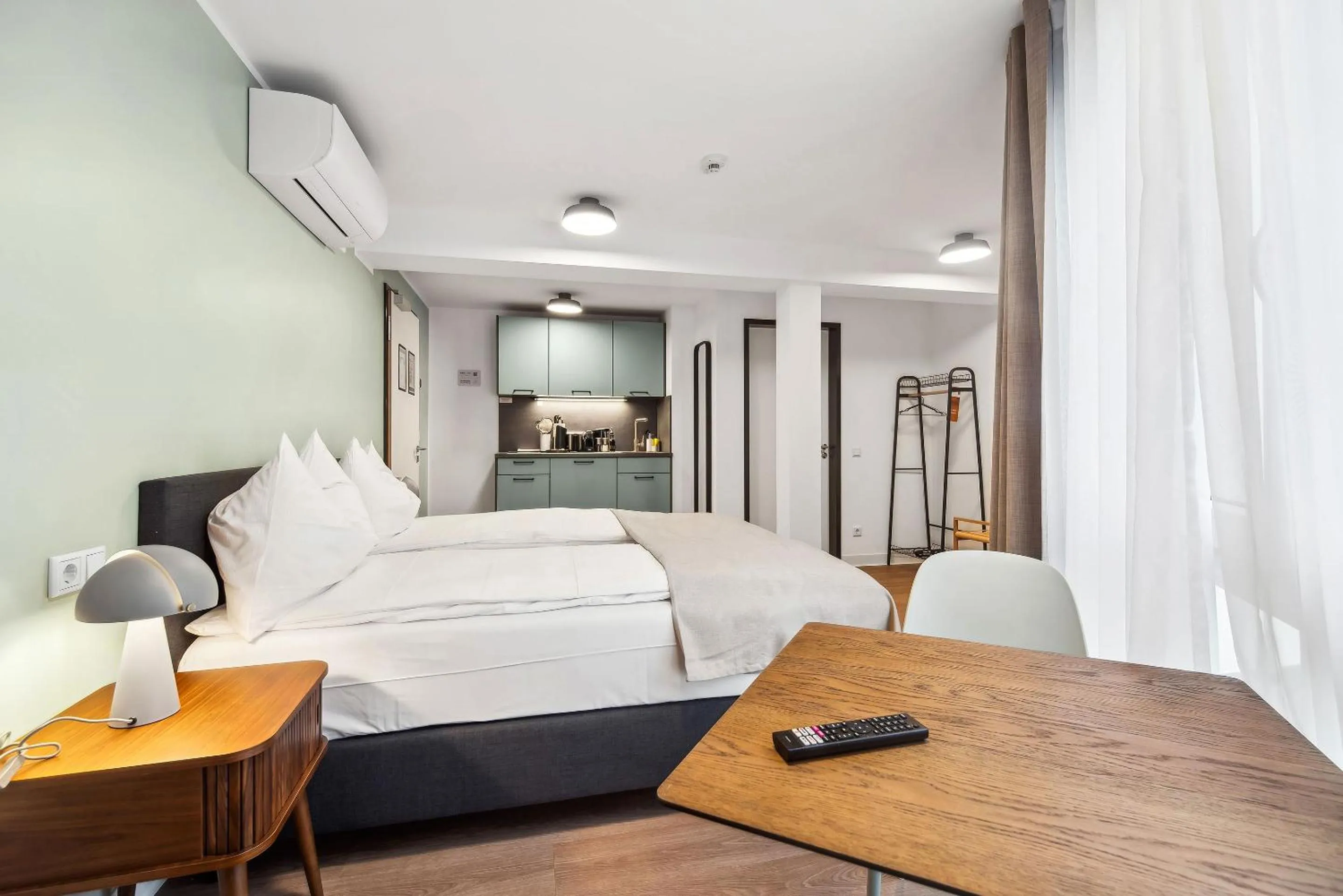 Bed in Limehome Kassel Wilhelmsstraße