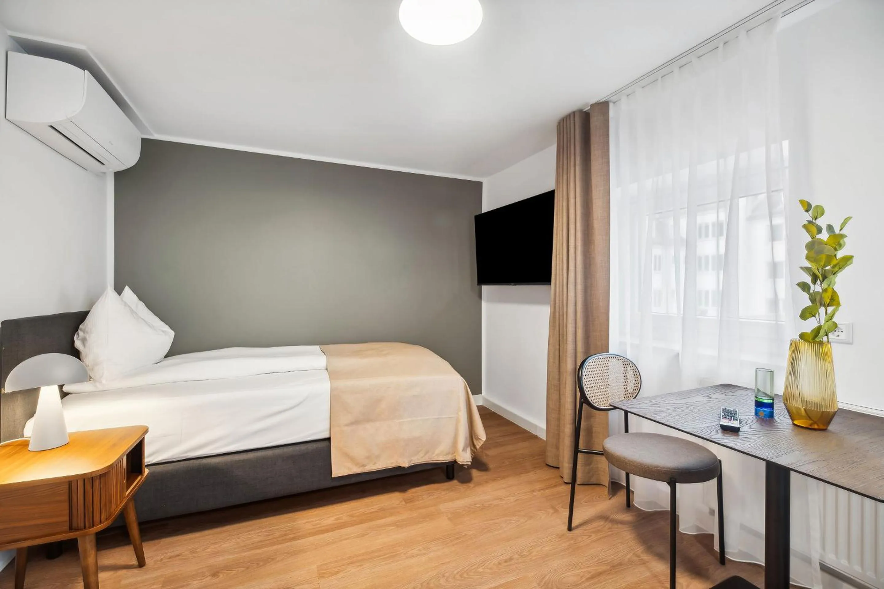 Bed in Limehome Kassel Wilhelmsstraße