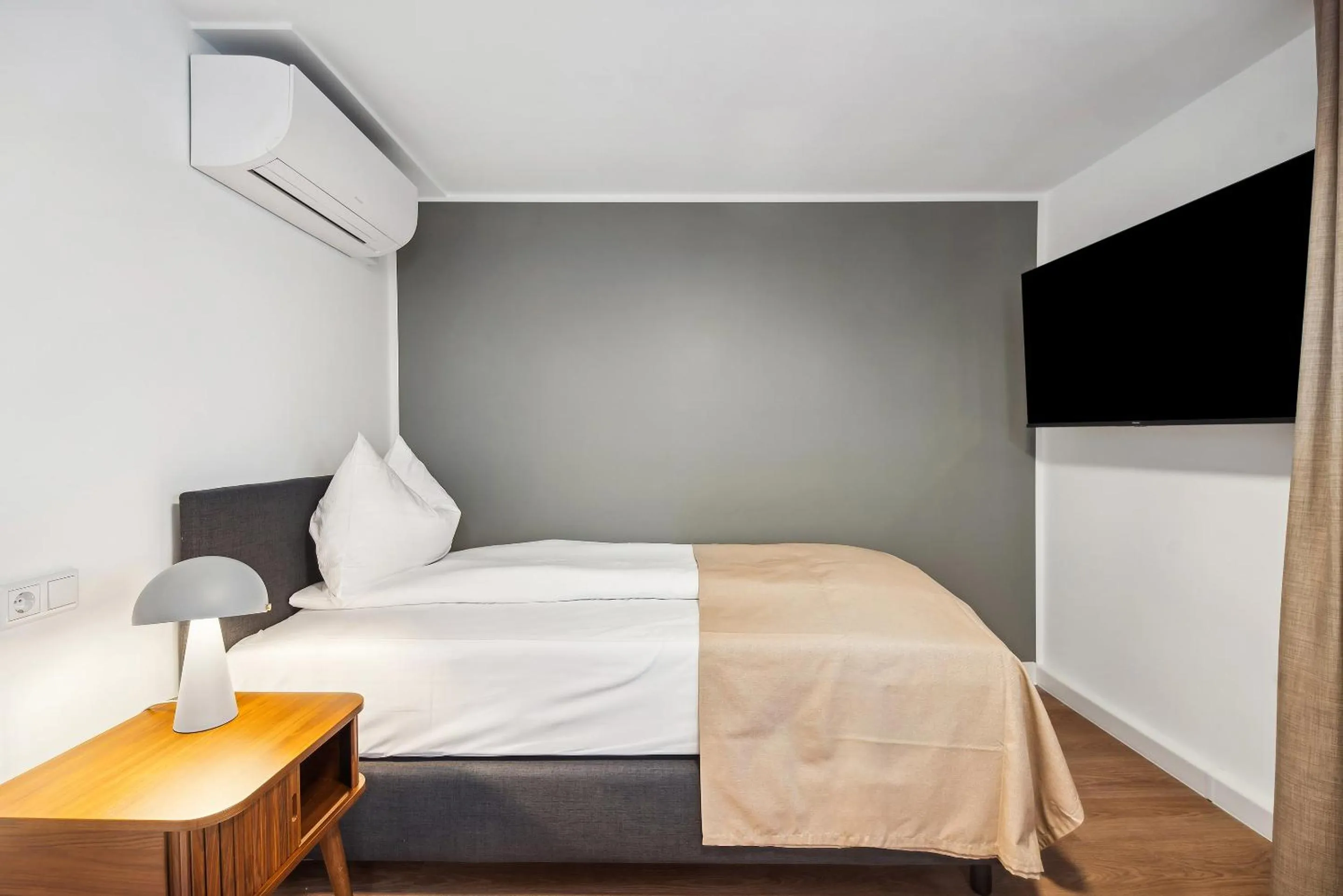 Bed in Limehome Kassel Wilhelmsstraße