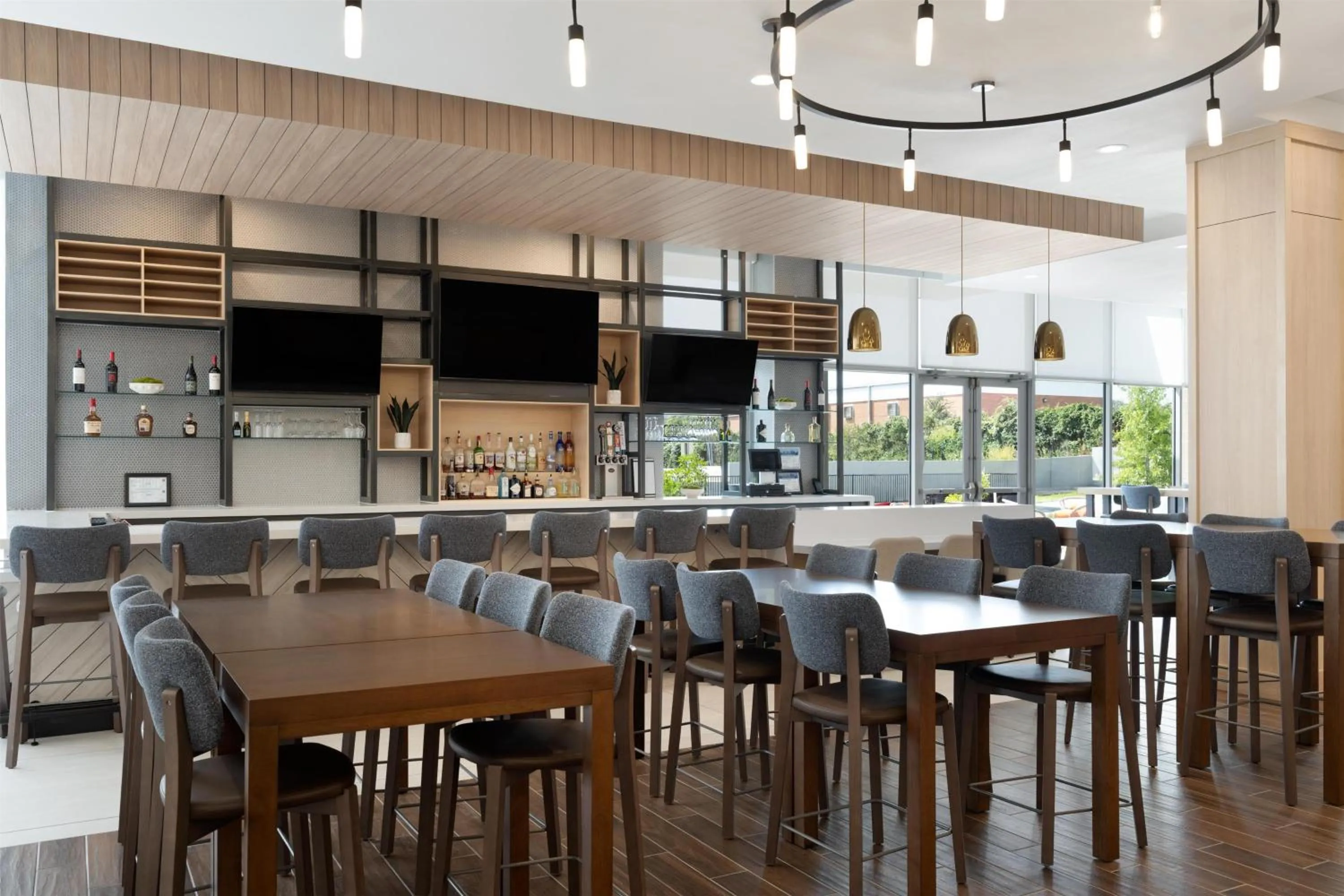Lounge or bar in Hilton Garden Inn Austin Central