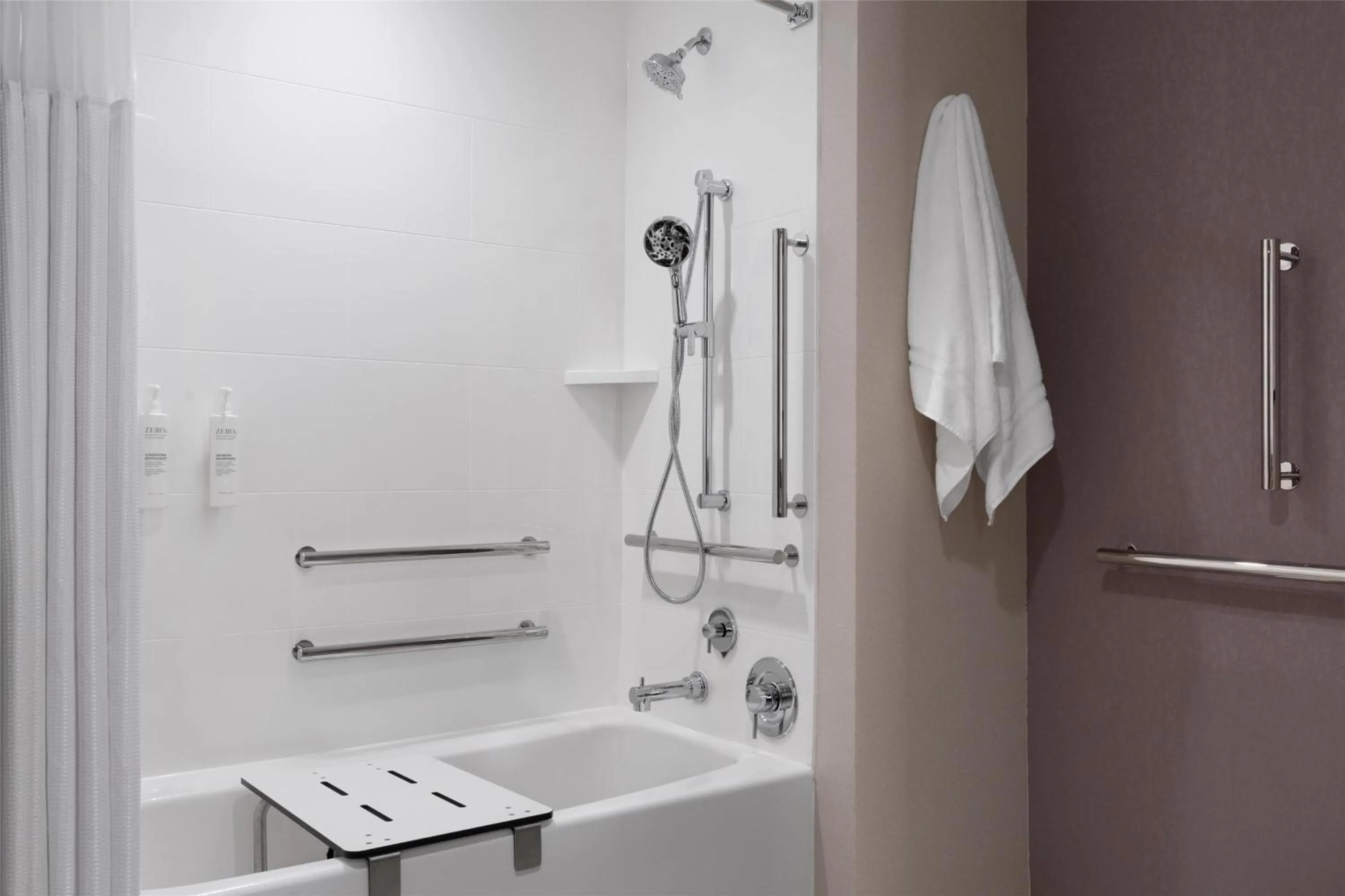 Bathroom in Hilton Garden Inn Greenville University Area